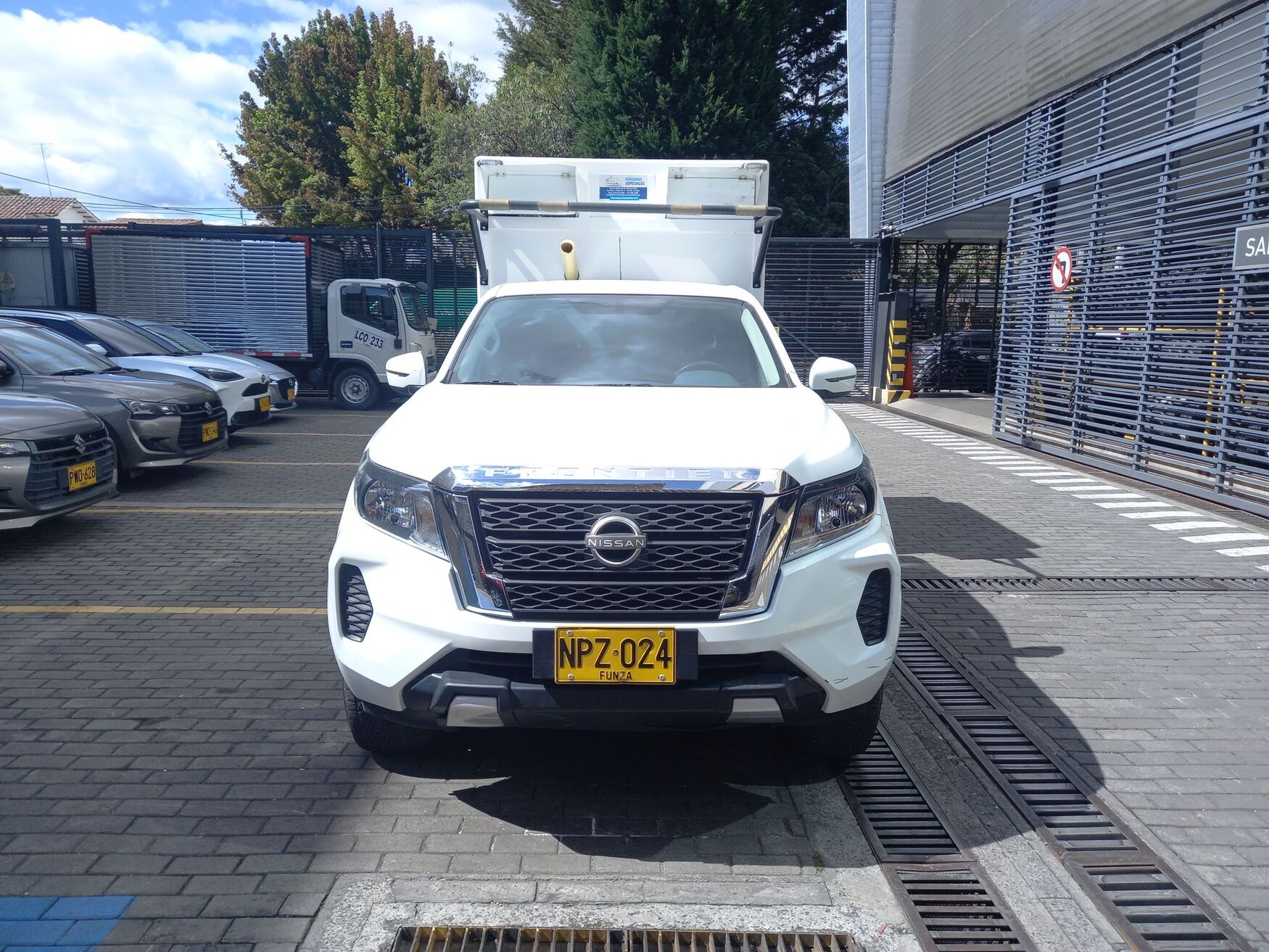 NISSAN FRONTIER 2025