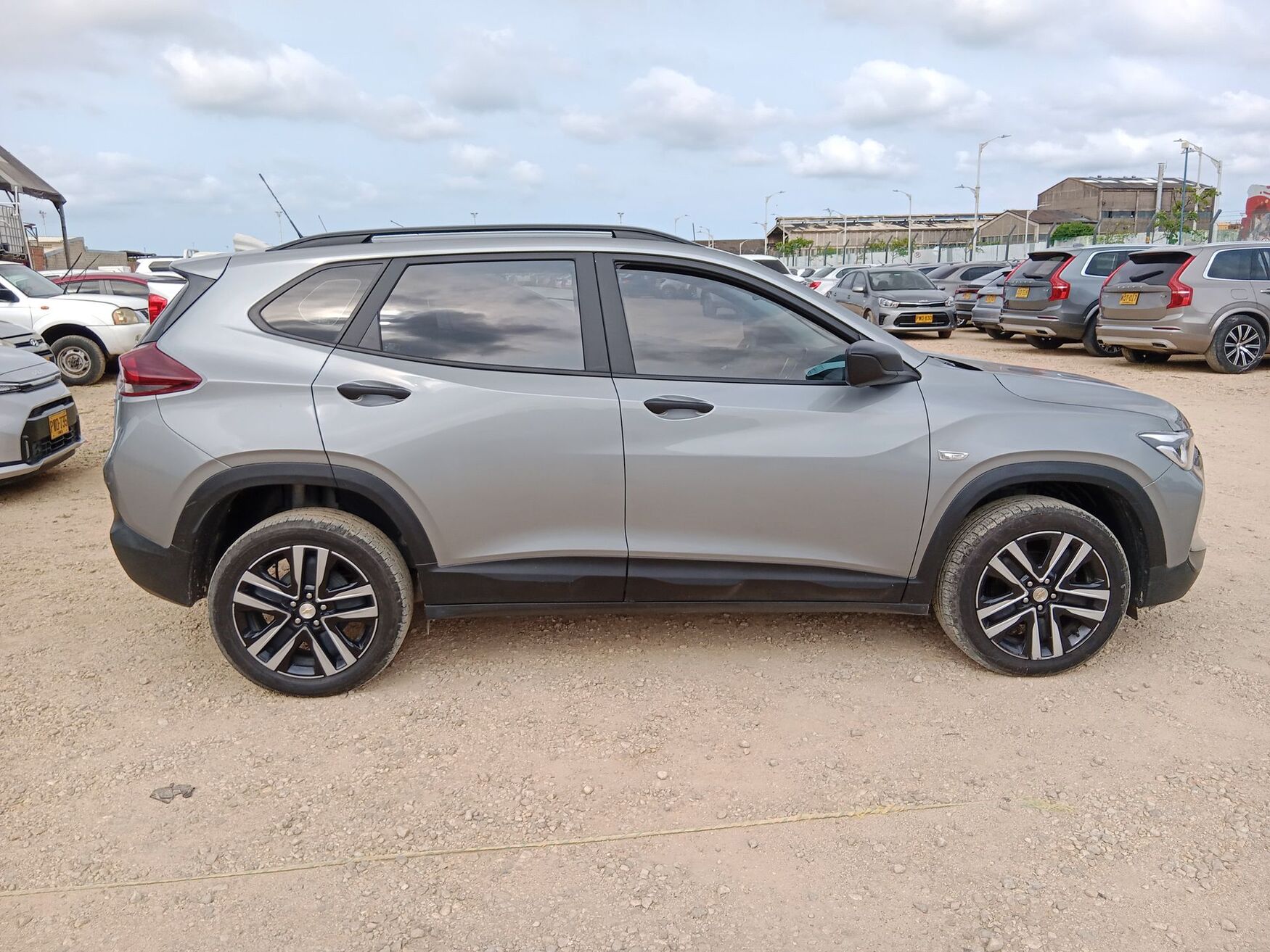 CHEVROLET TRACKER 2025