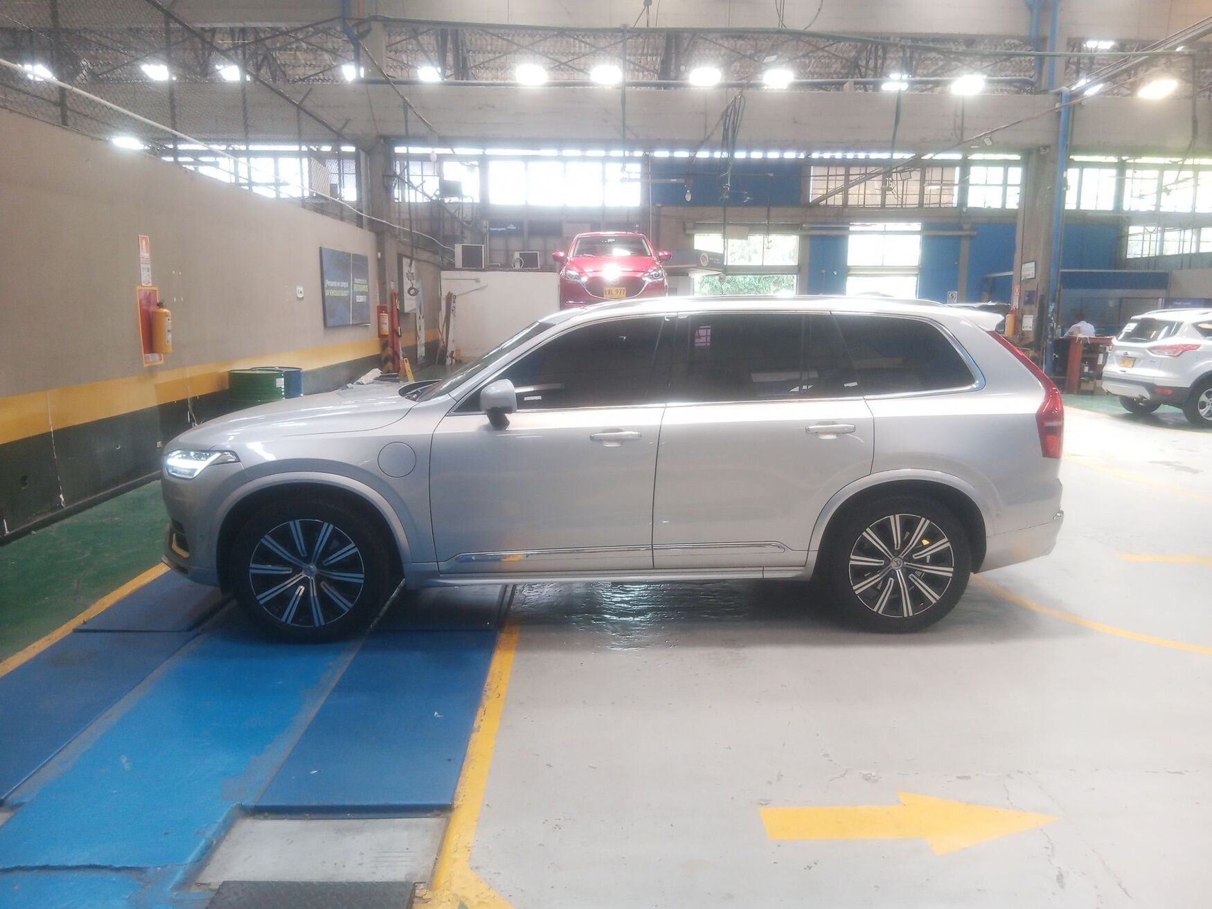 VOLVO XC90 2021