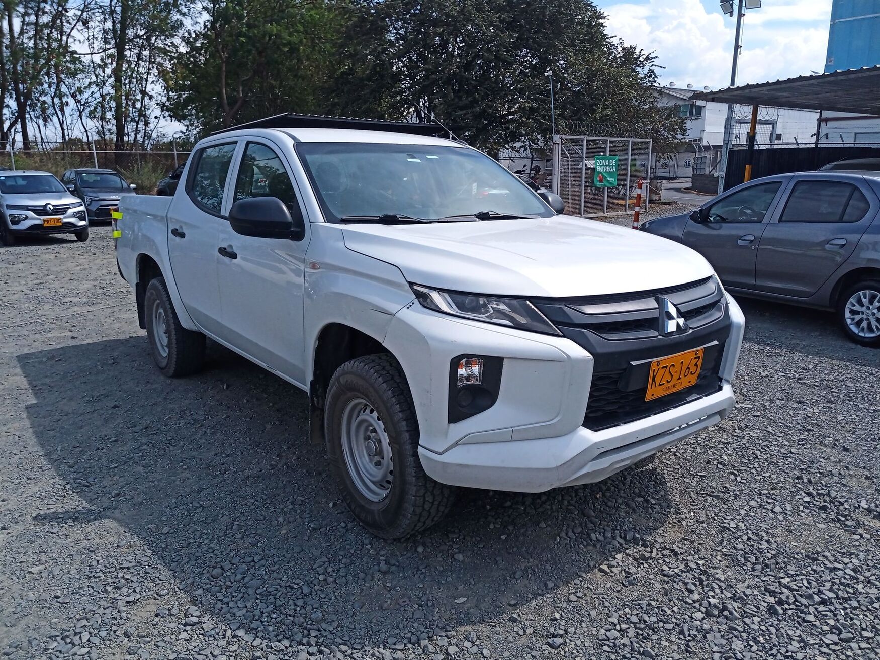 MITSUBISHI L200 2023