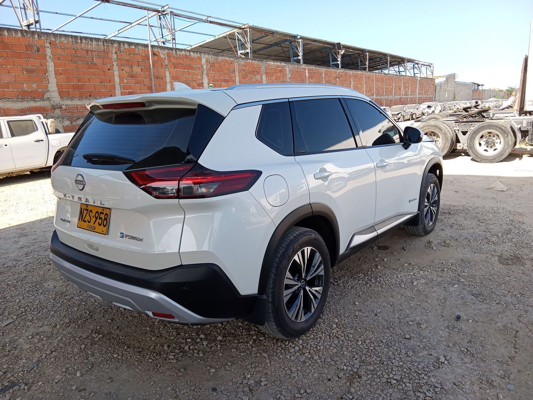 NISSAN X-TRAIL 2025