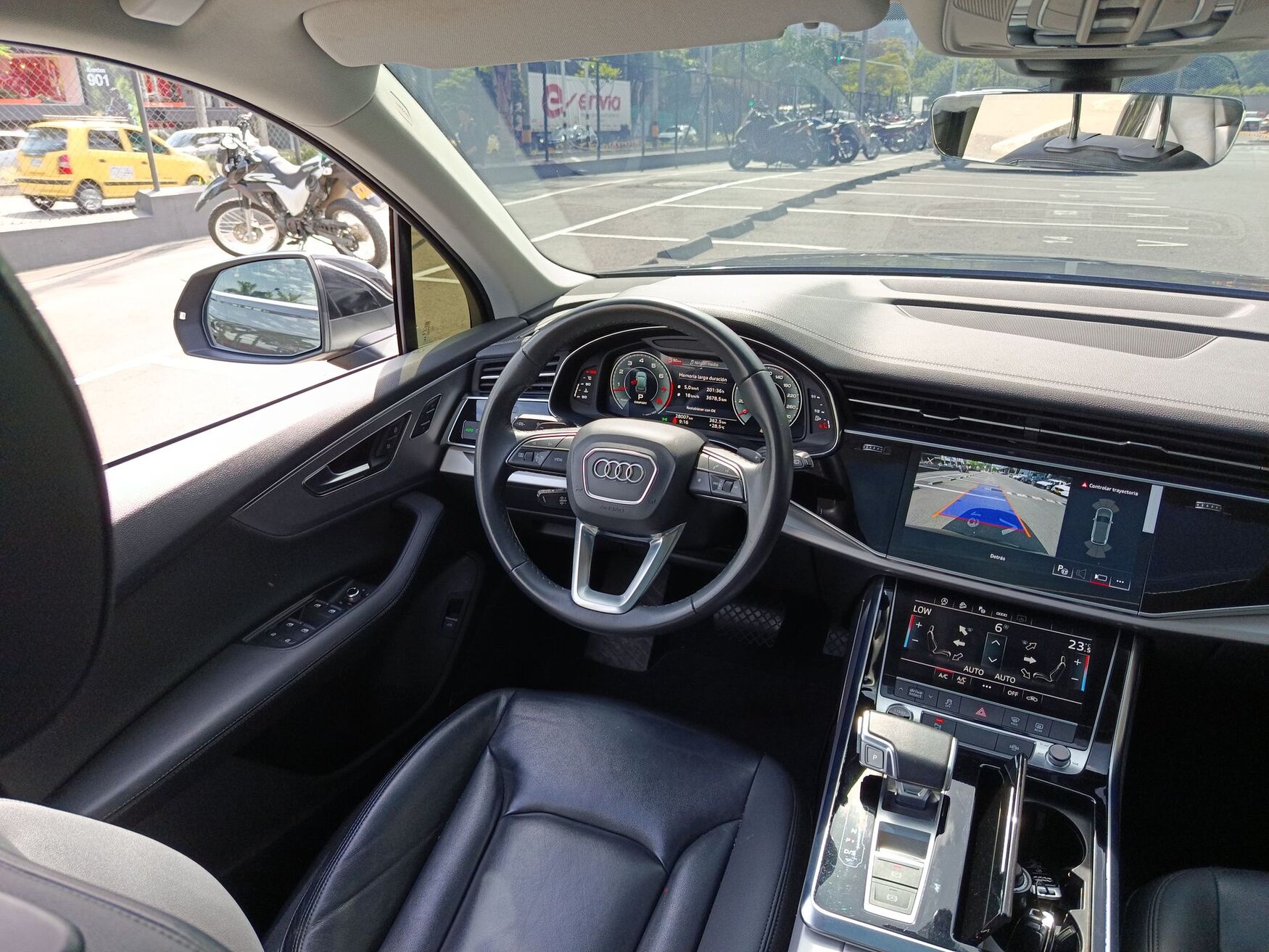 AUDI Q7 2023