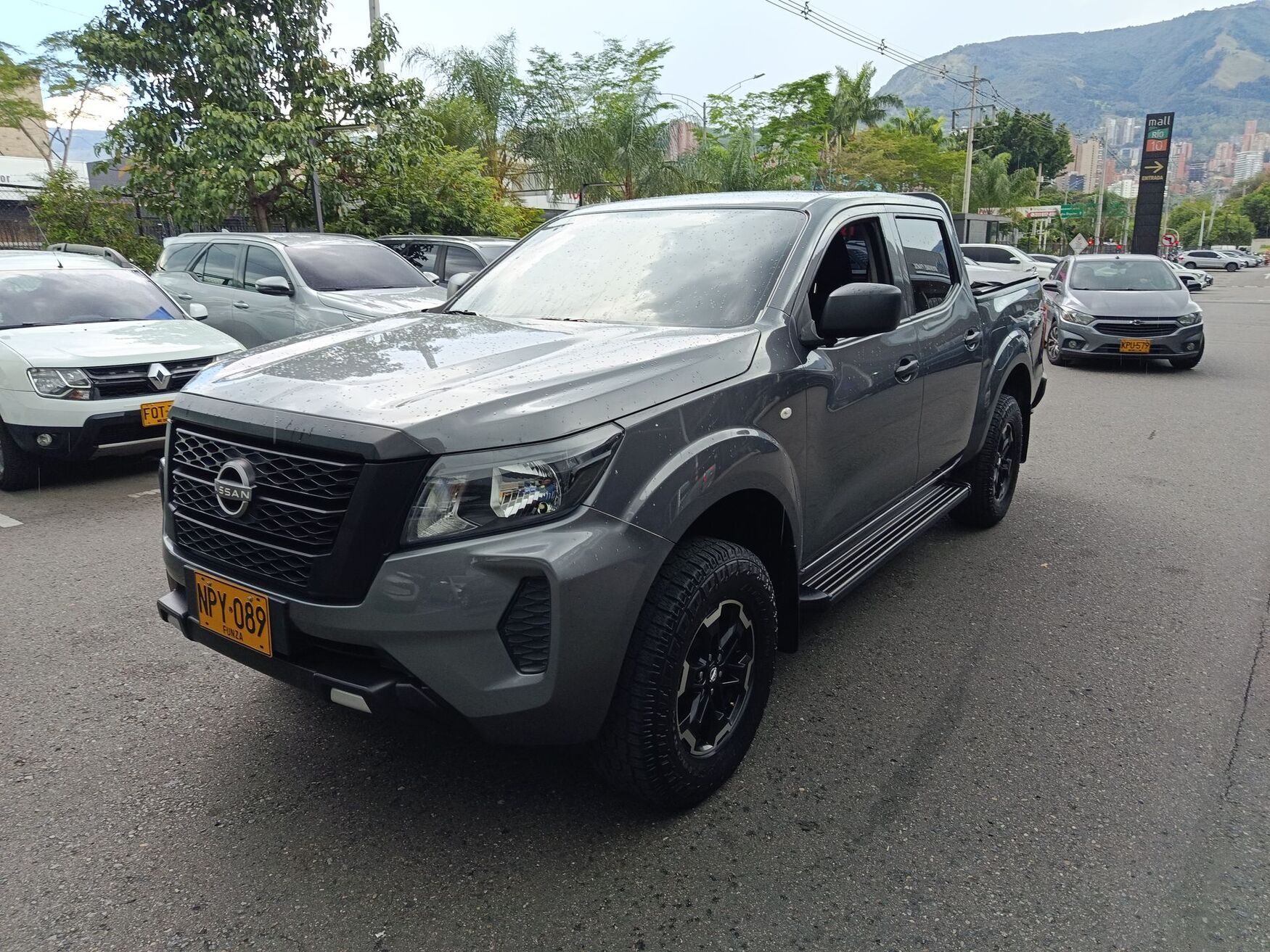 NISSAN FRONTIER 2025