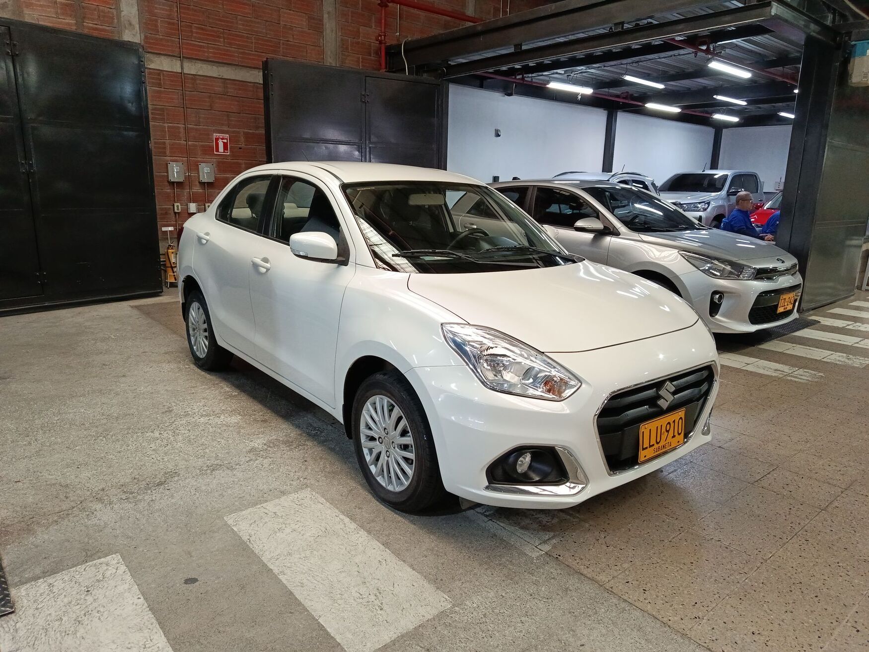 SUZUKI SWIFT 2023