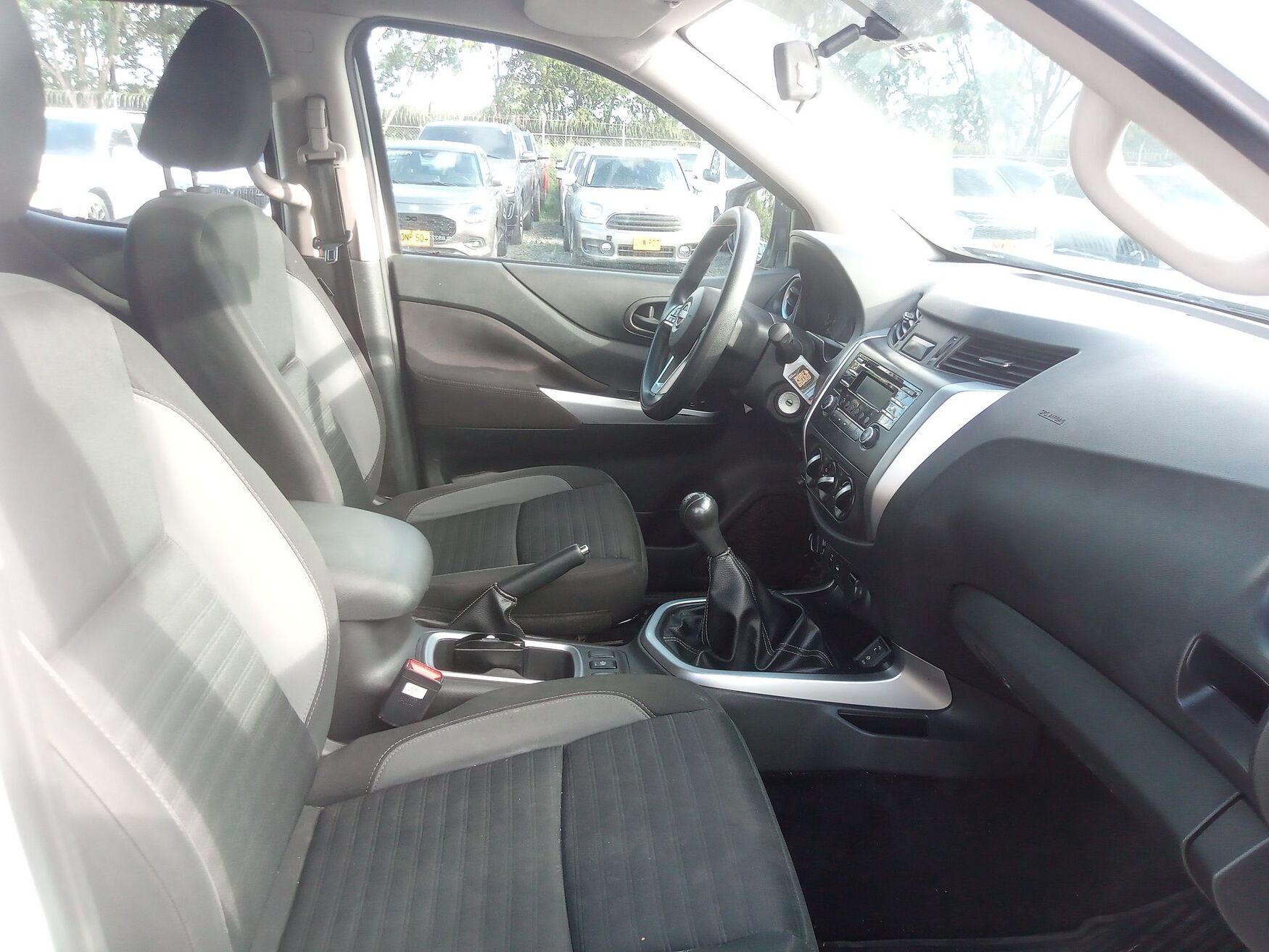 NISSAN FRONTIER 2025