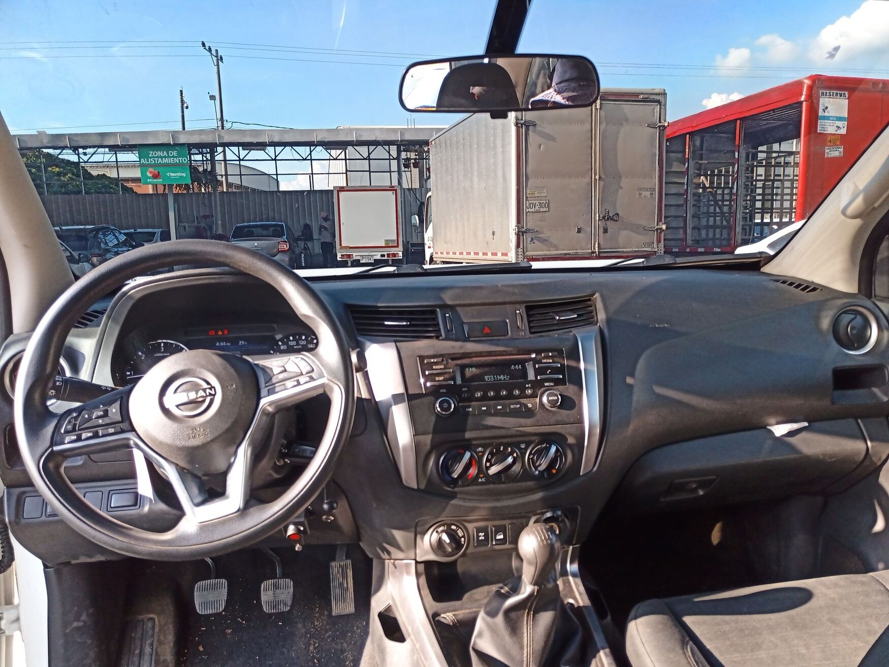 NISSAN FRONTIER 2024