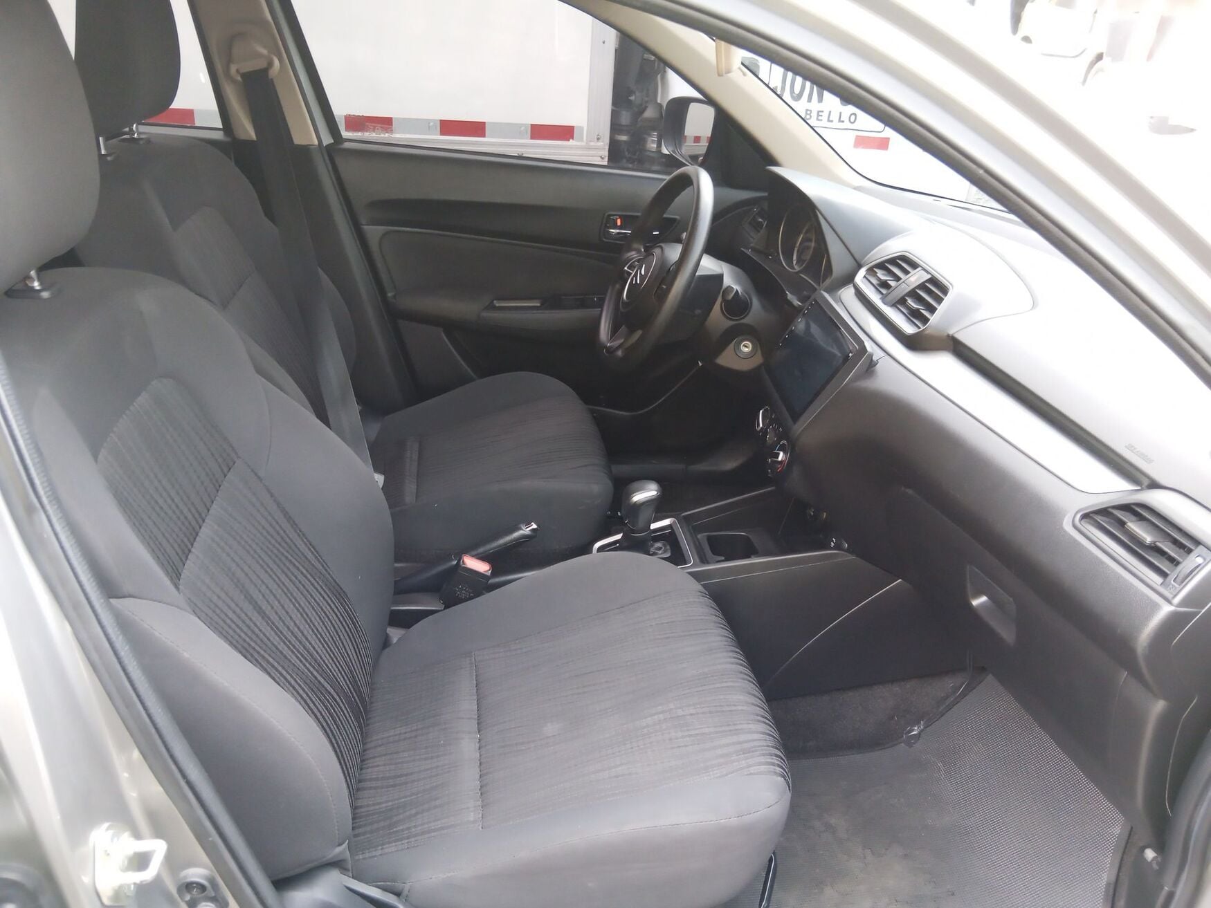 SUZUKI SWIFT 2023