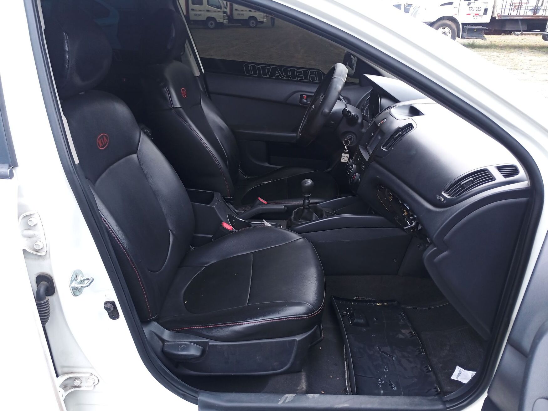KIA CERATOFORTE 2012