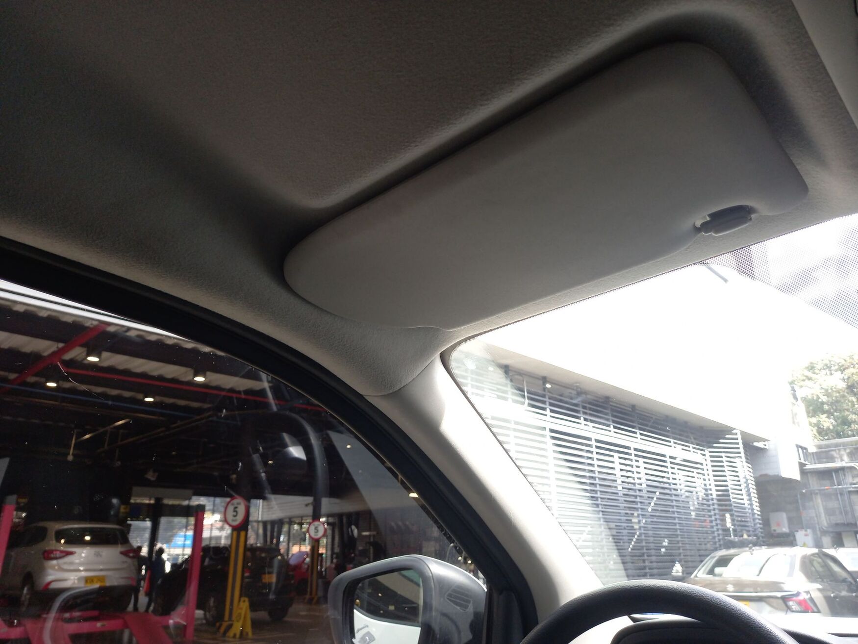 NISSAN FRONTIER 2025