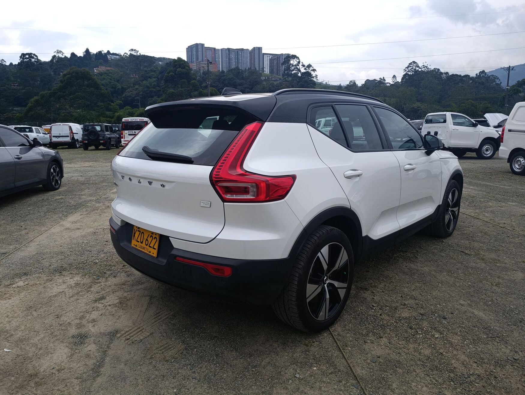 VOLVO XC40 2022