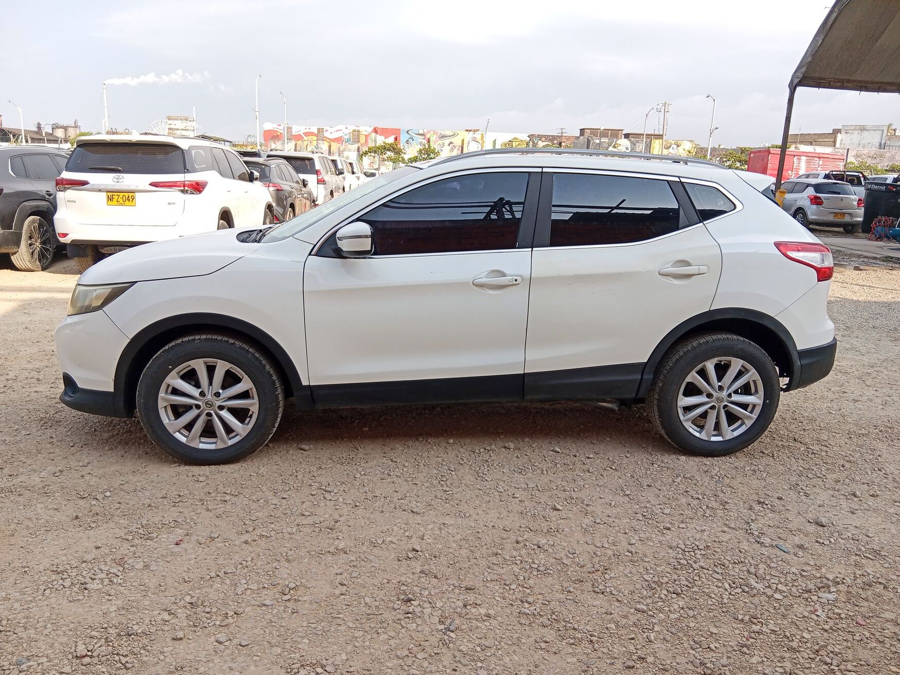 NISSAN QASHQAI 2016