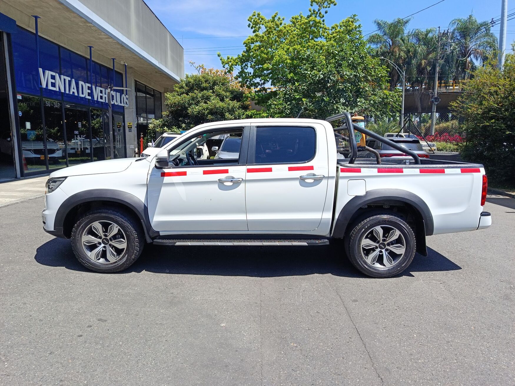 JAC JT8 2024