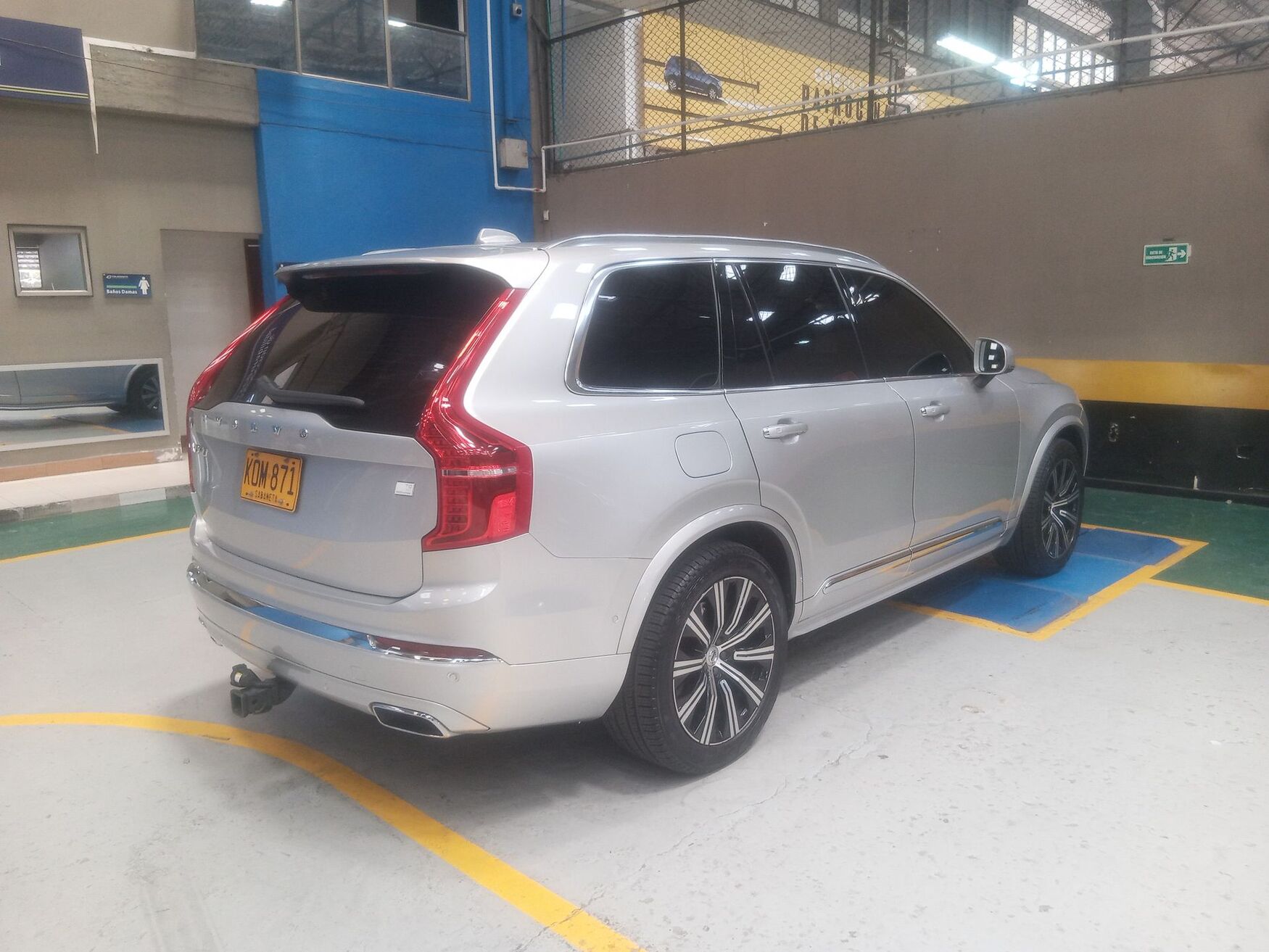 VOLVO XC90 2021