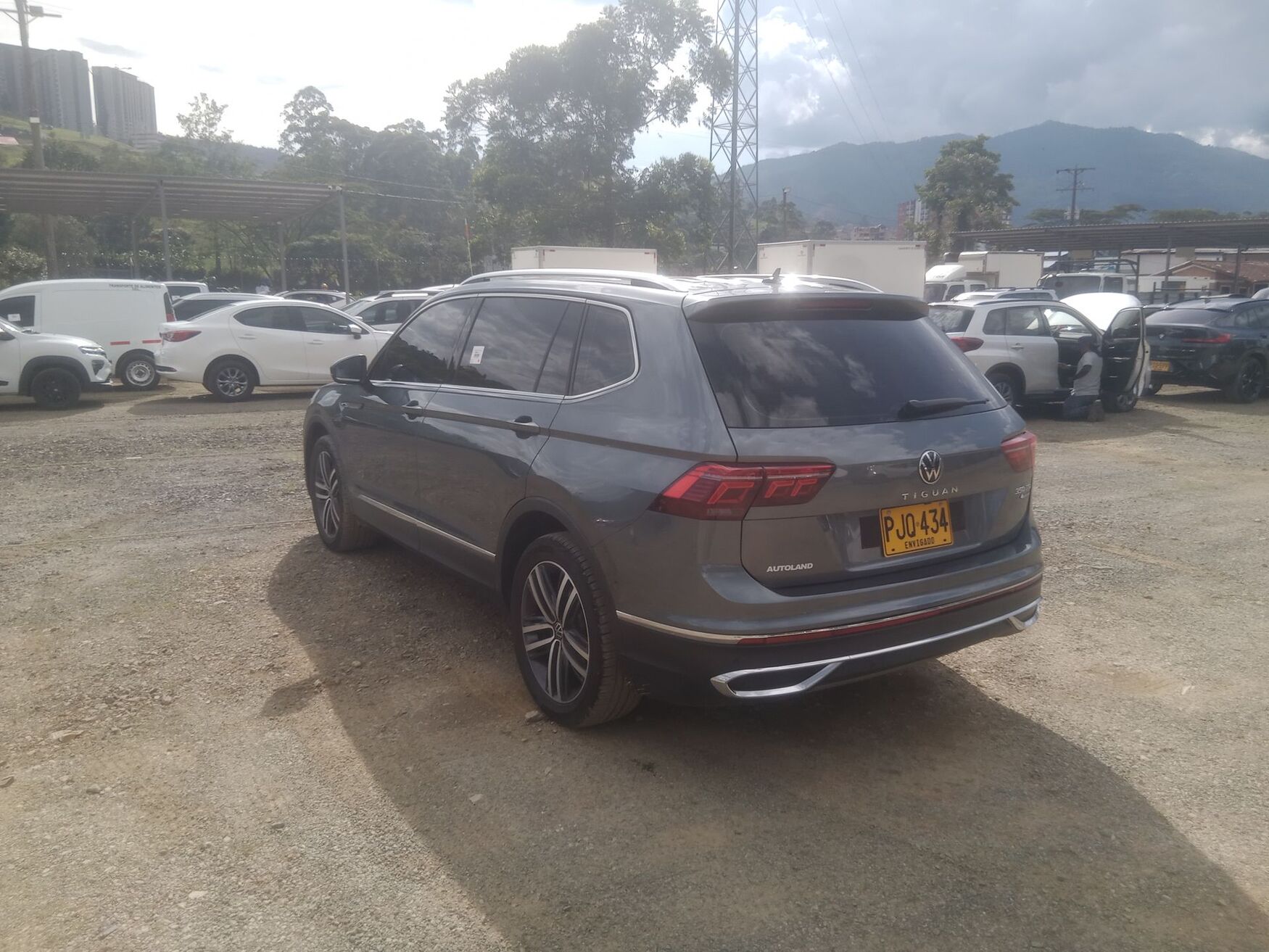 VOLKSWAGEN TIGUAN 2024