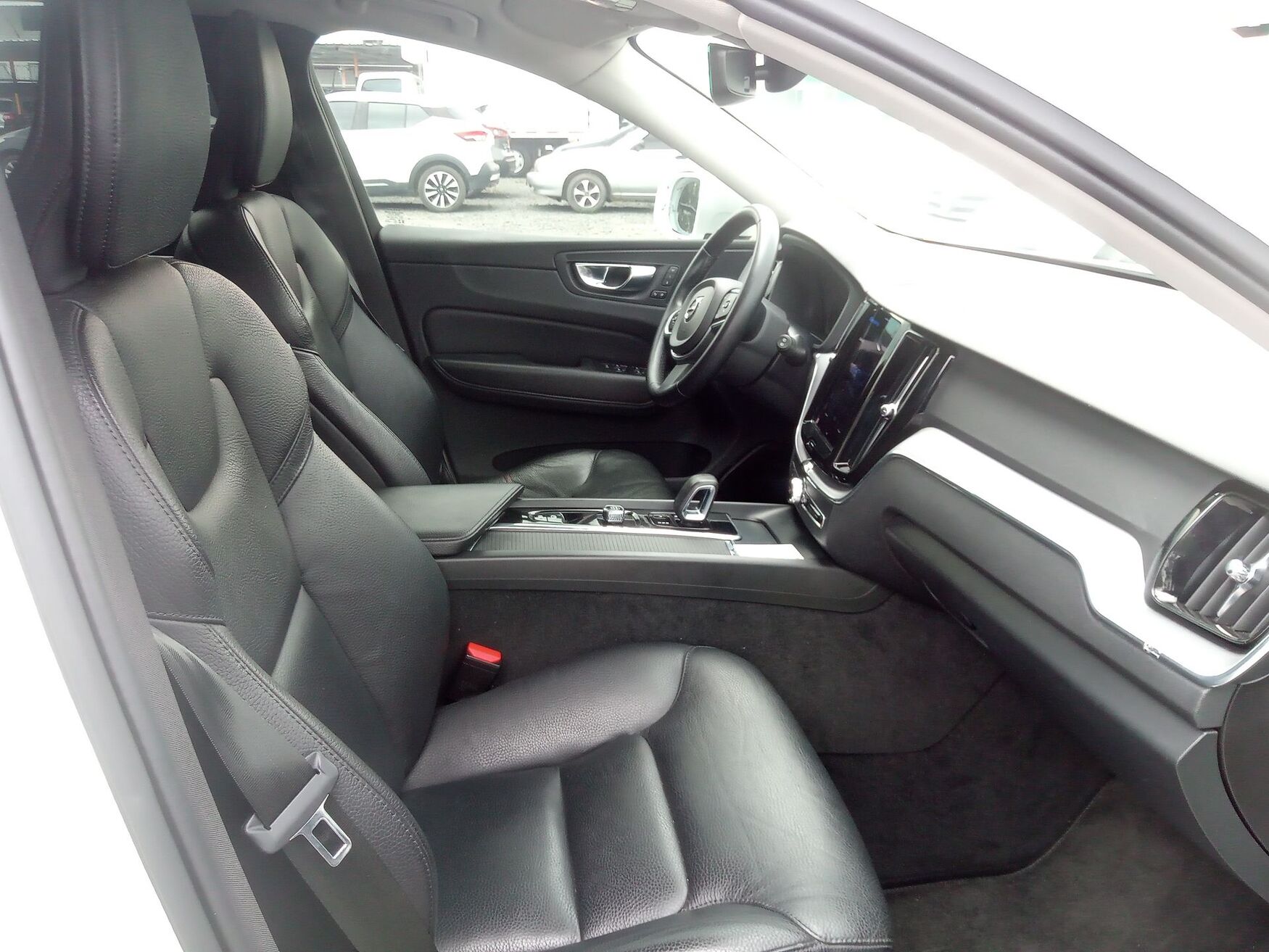 VOLVO XC60 2022