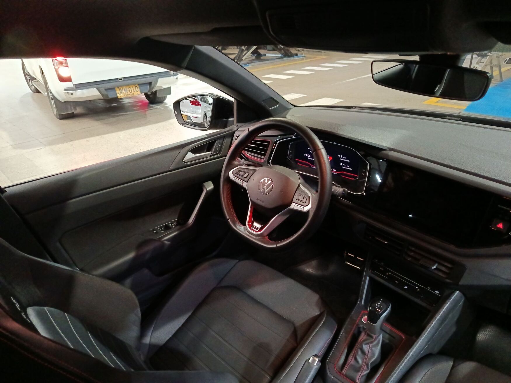 VOLKSWAGEN POLO 2024