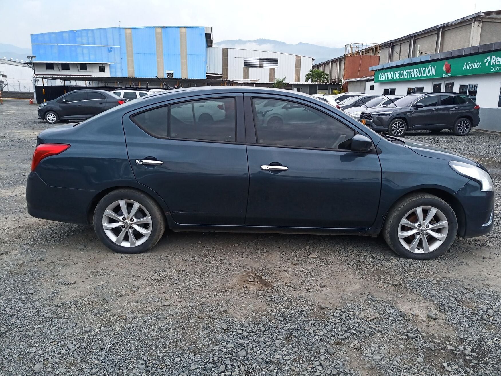 NISSAN VERSA 2016