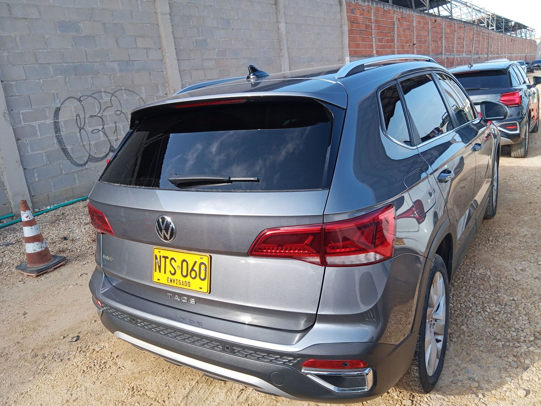 VOLKSWAGEN TAOS 2024
