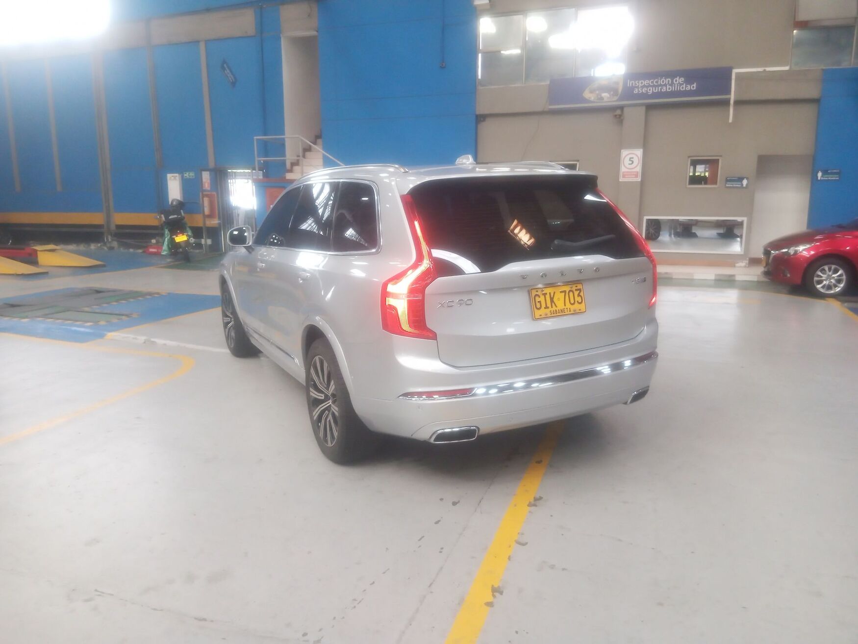 VOLVO XC90 2020