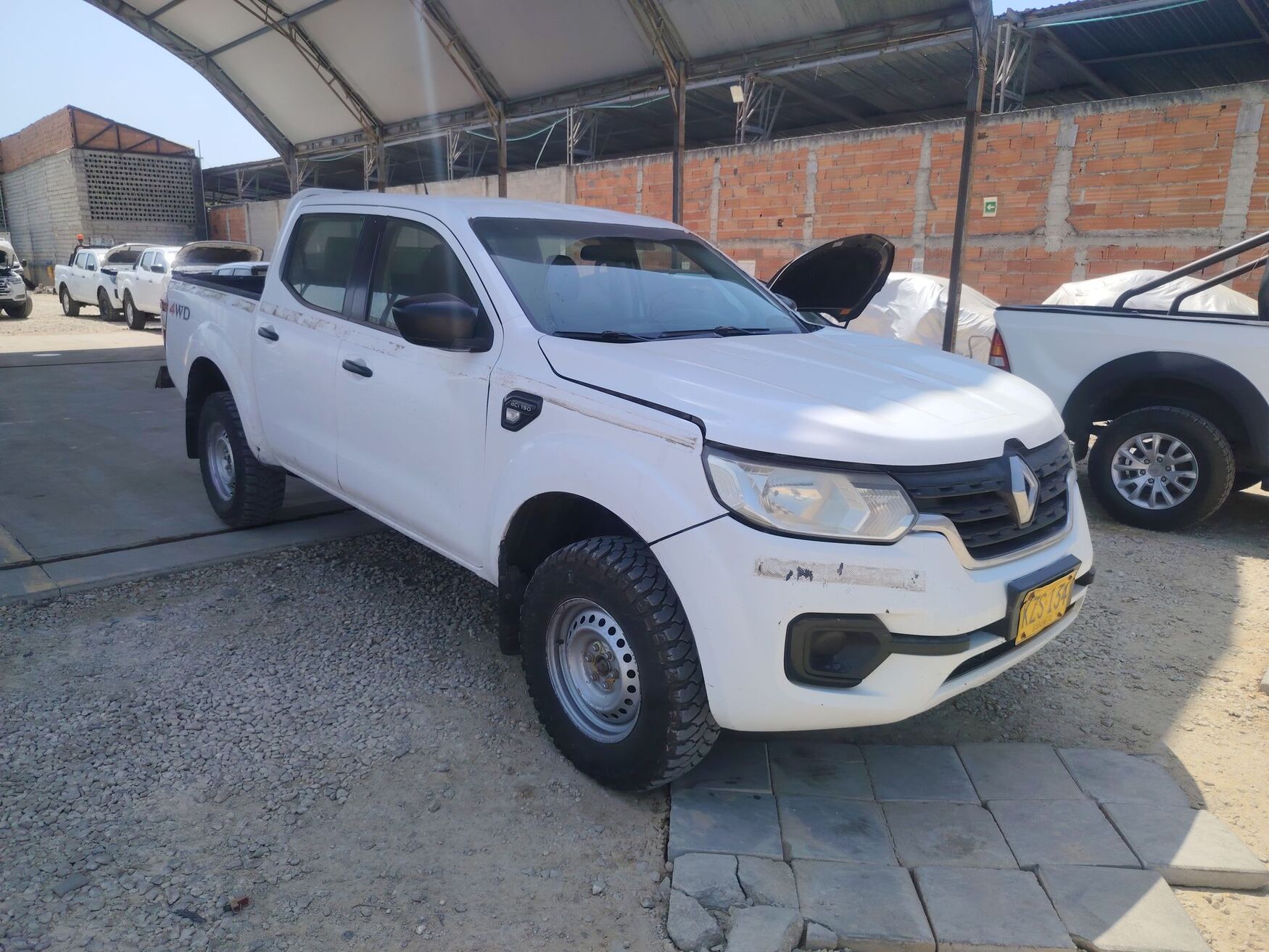 RENAULT ALASKAN 2023