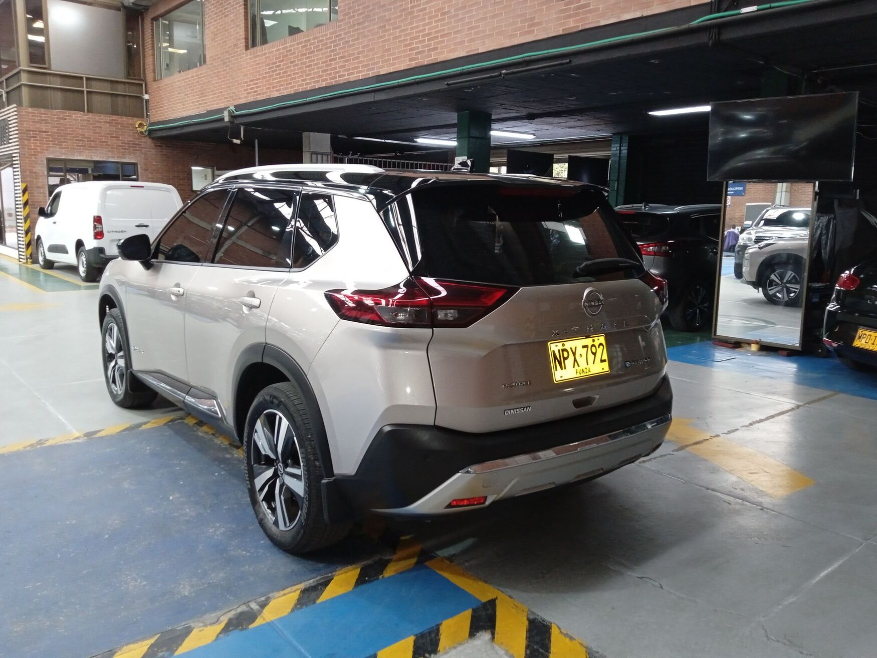NISSAN X-TRAIL 2025