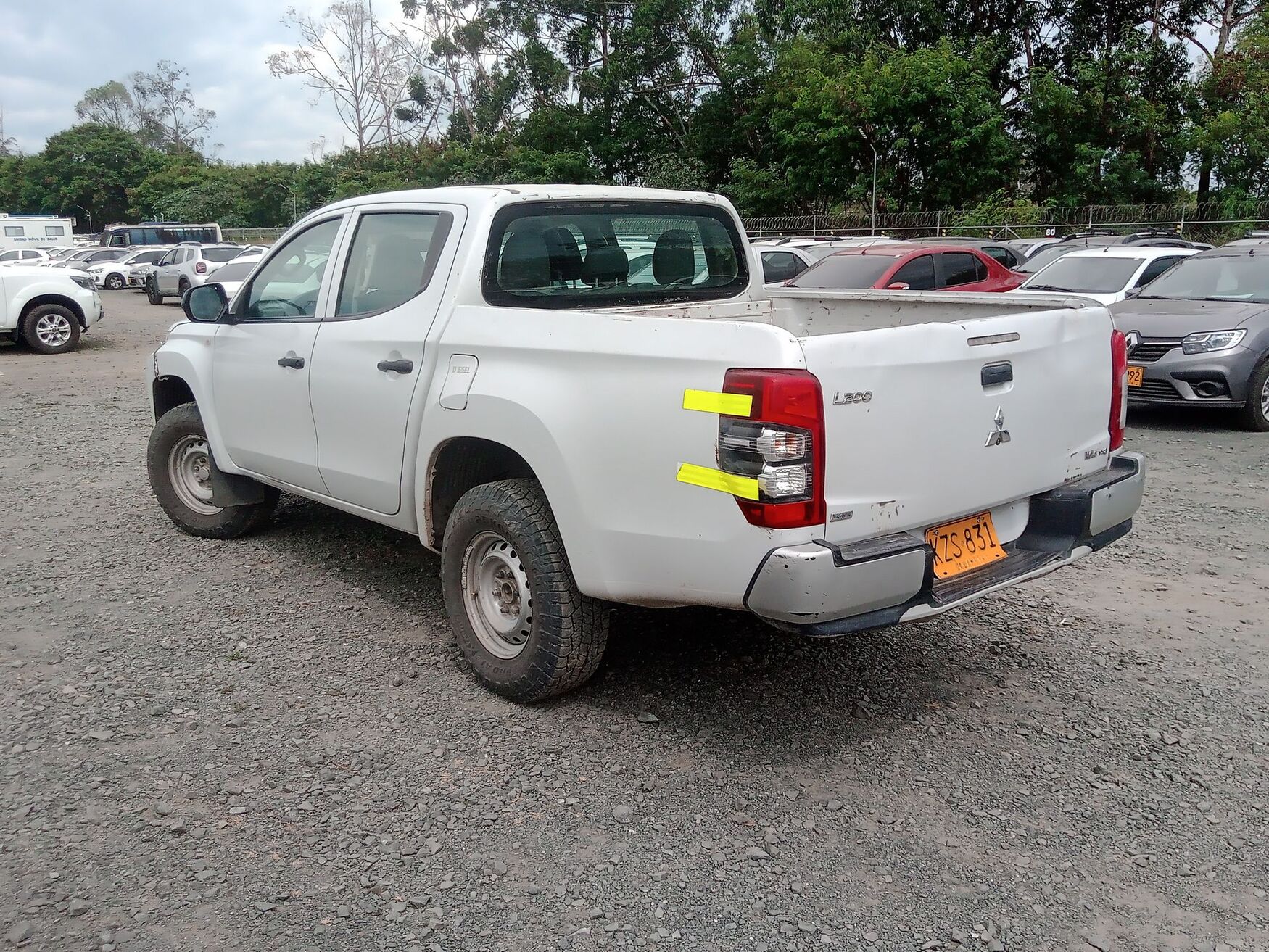 MITSUBISHI L200 2023