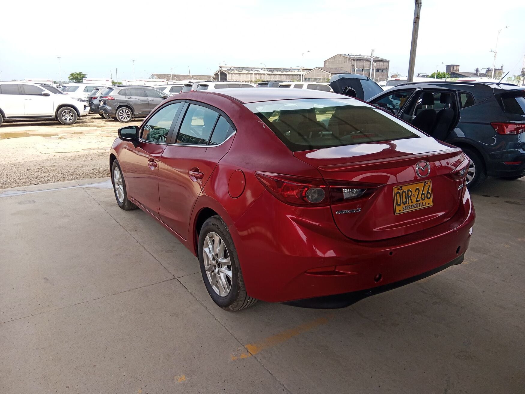 MAZDA 3 2015