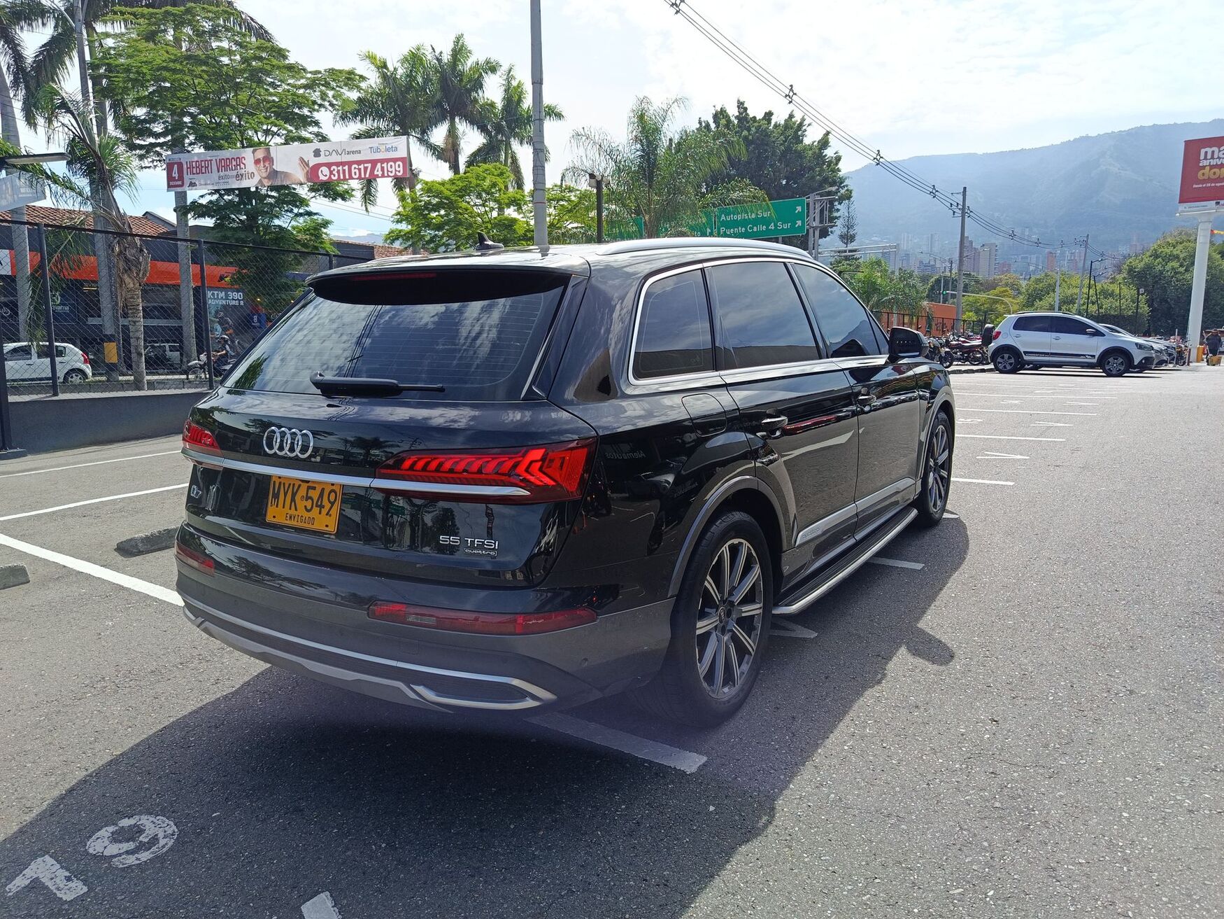 AUDI Q7 2023