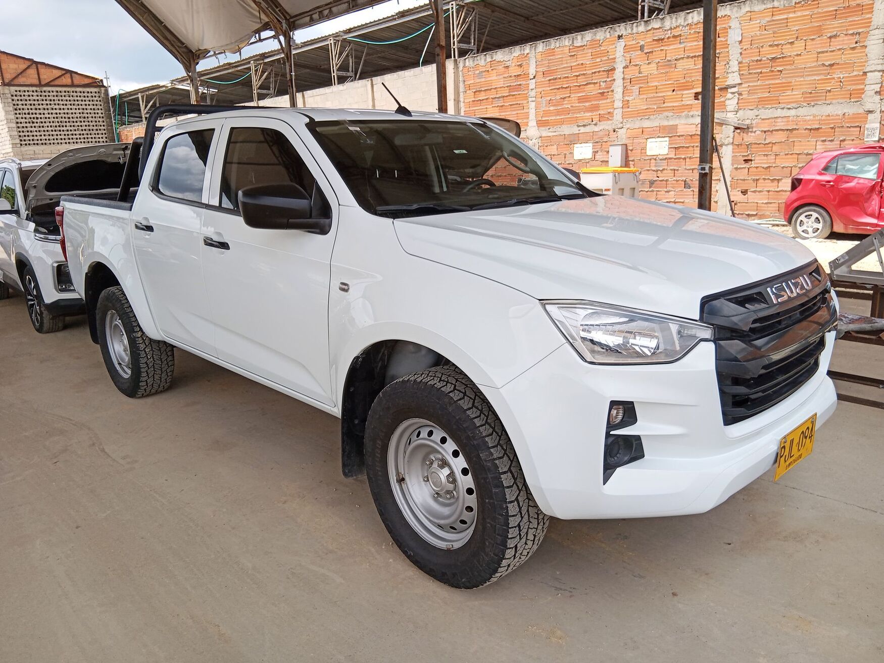 ISUZU FORCE 2025