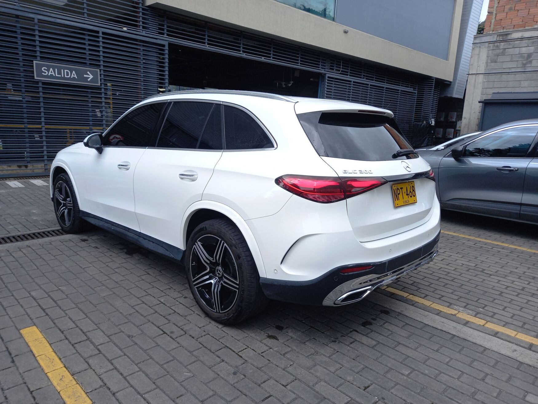 MERCEDES-BENZ GLC 300 2024