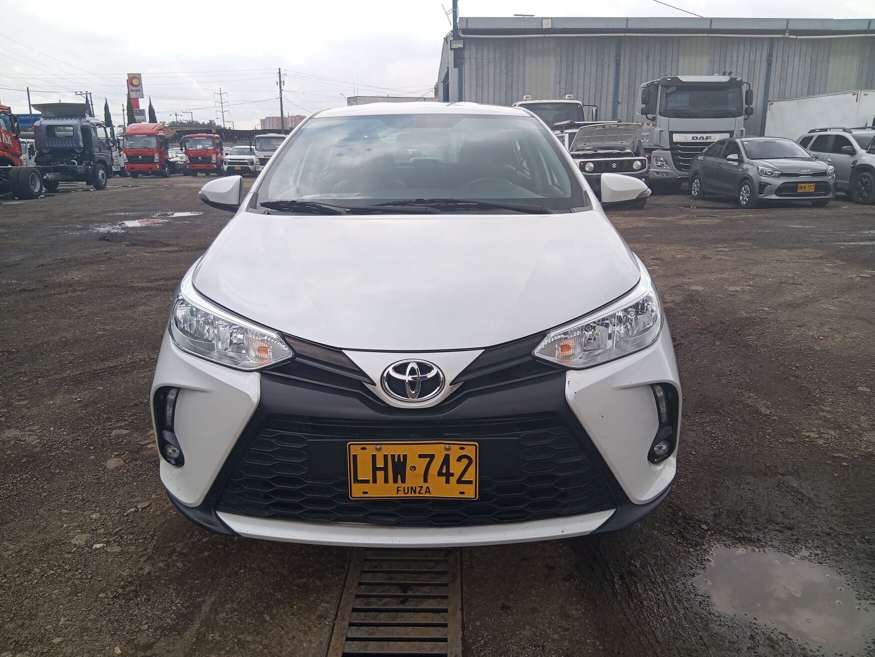TOYOTA YARIS 2023