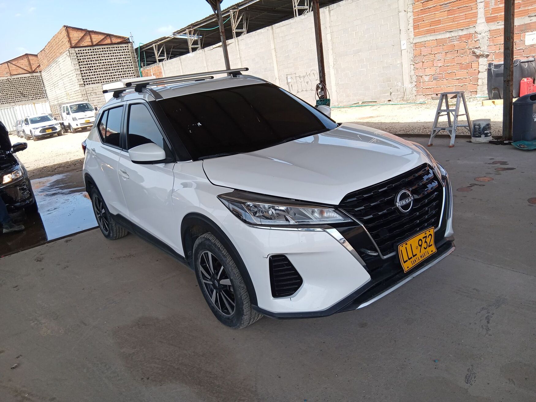 NISSAN KICKS 2023