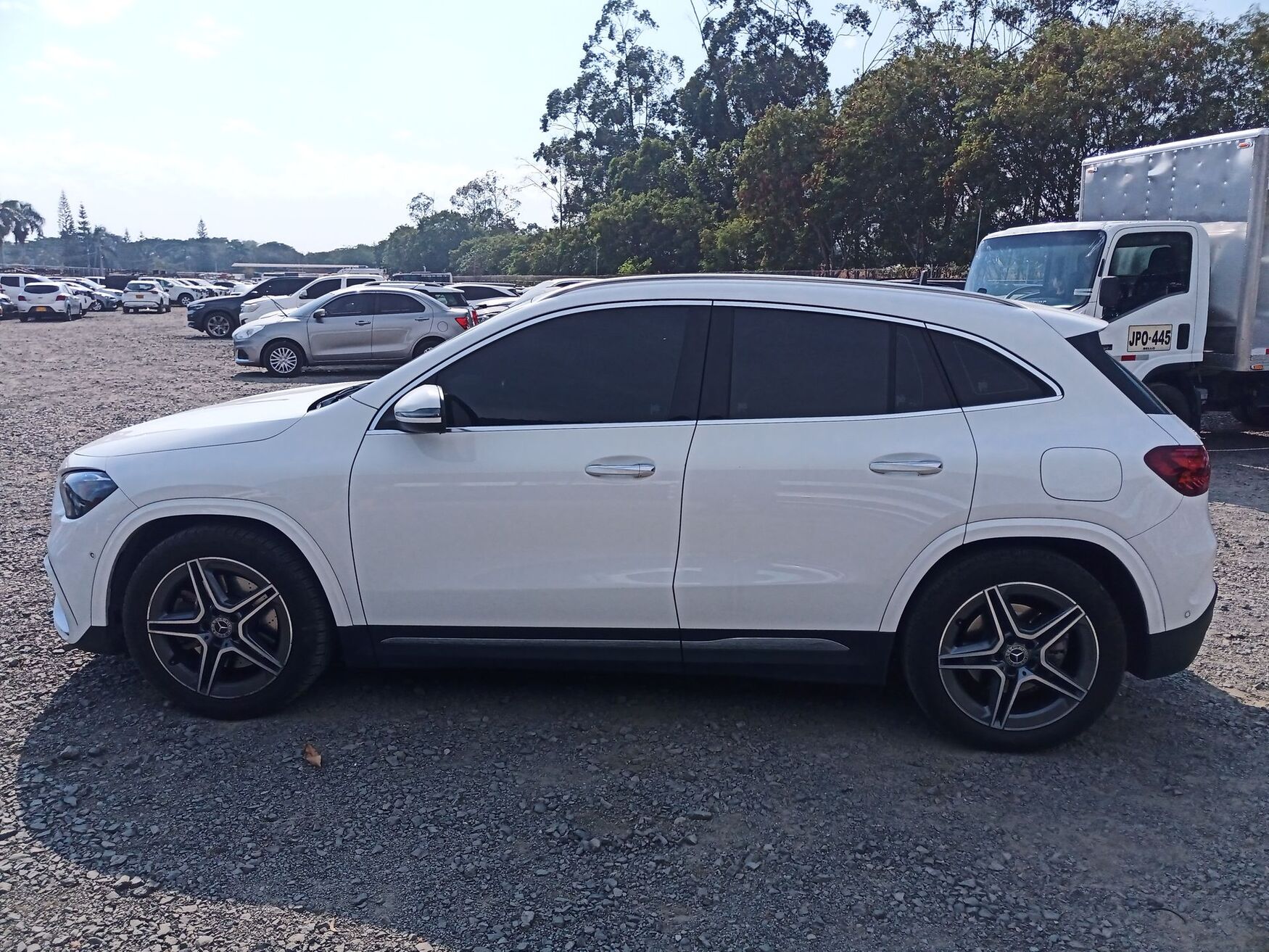 MERCEDES-BENZ GLA250 2025
