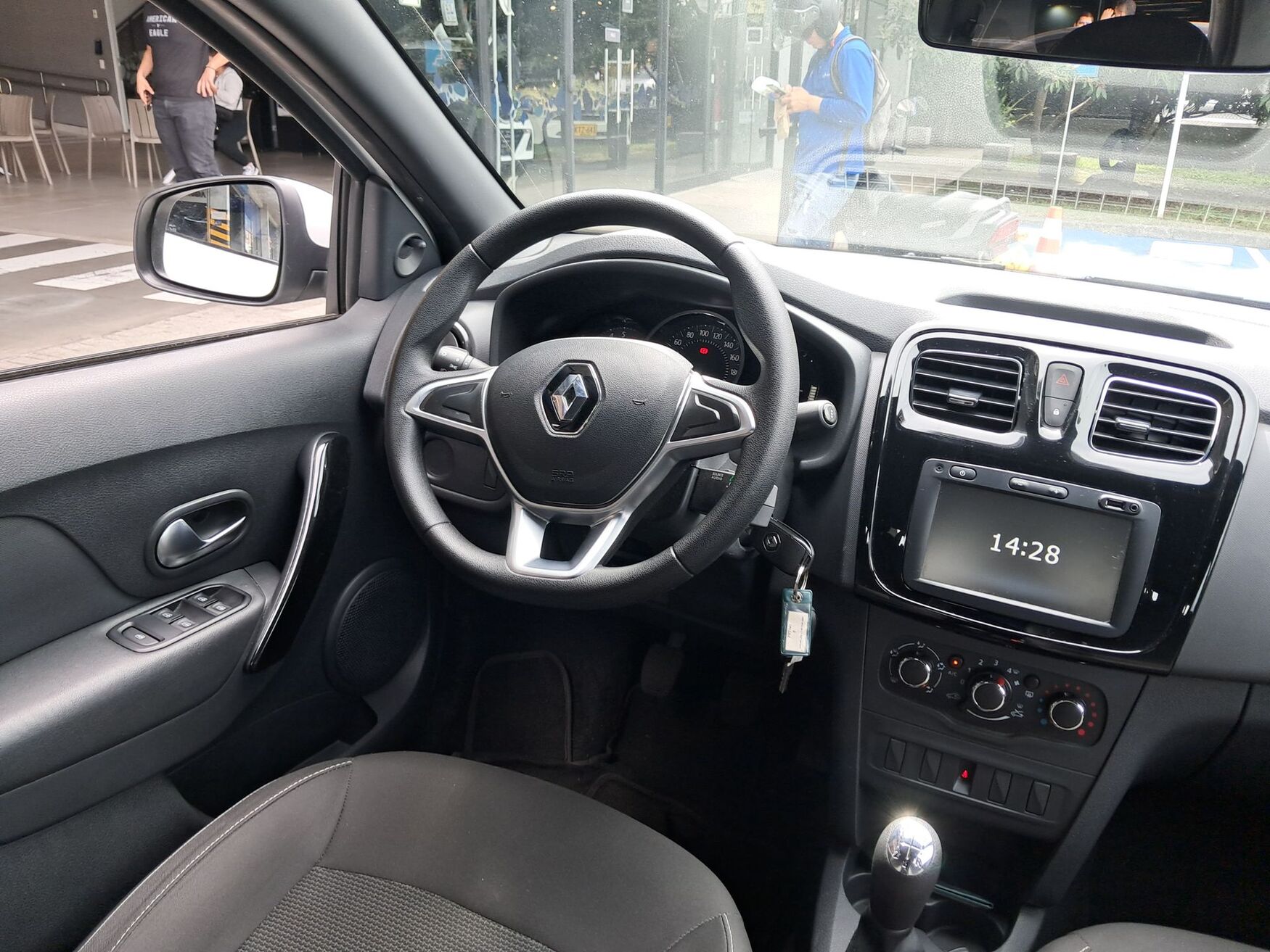 RENAULT LOGAN 2026