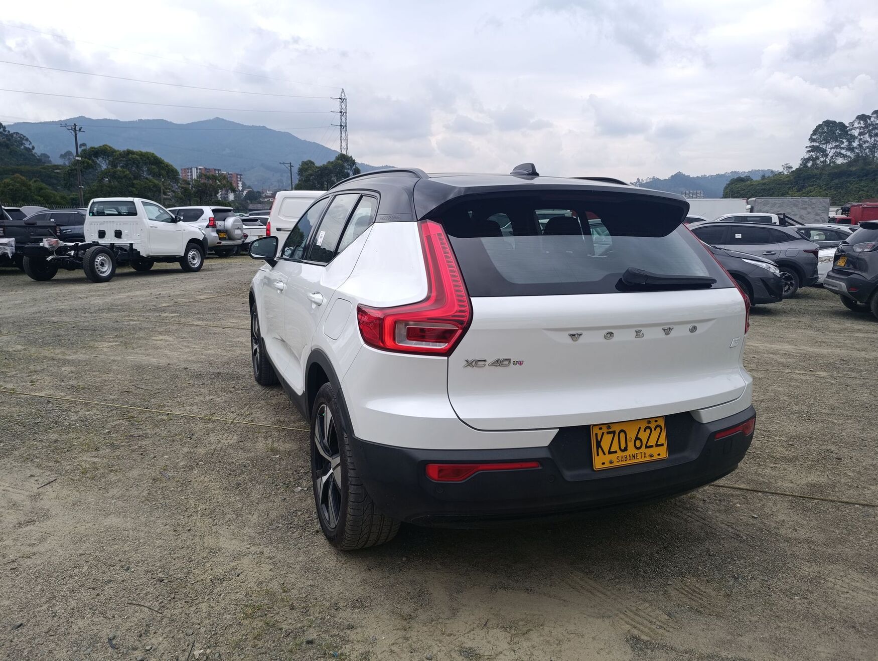 VOLVO XC40 2022
