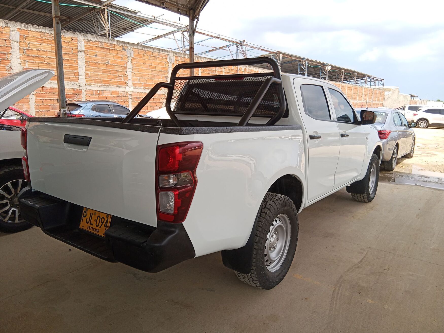 ISUZU FORCE 2025