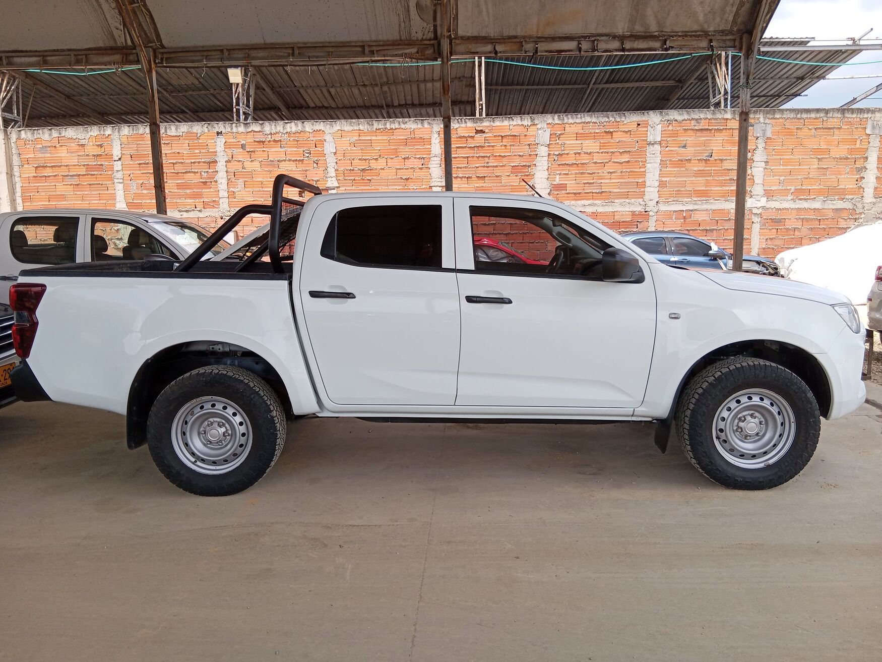 ISUZU FORCE 2025