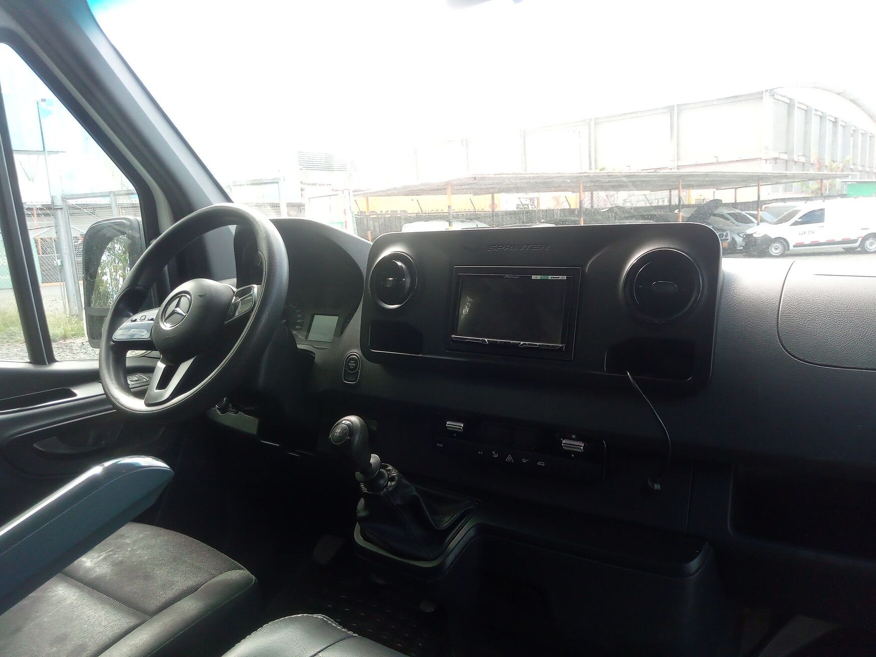 MERCEDES-BENZ SPRINTER 2023