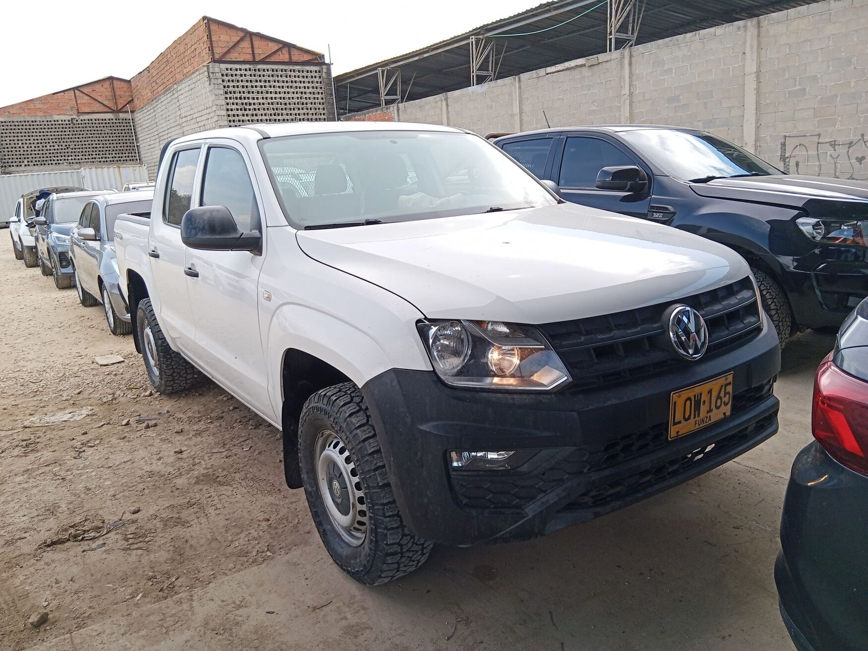 VOLKSWAGEN AMAROK 2023