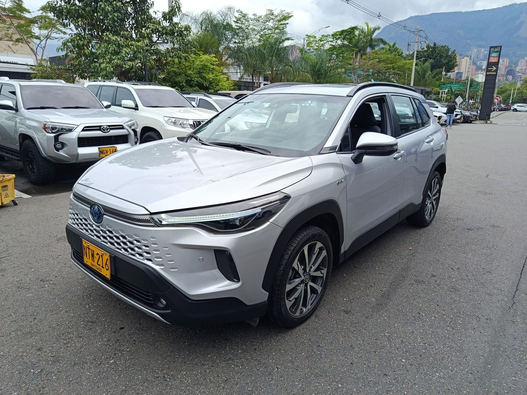 TOYOTA COROLLA CROSS 2025