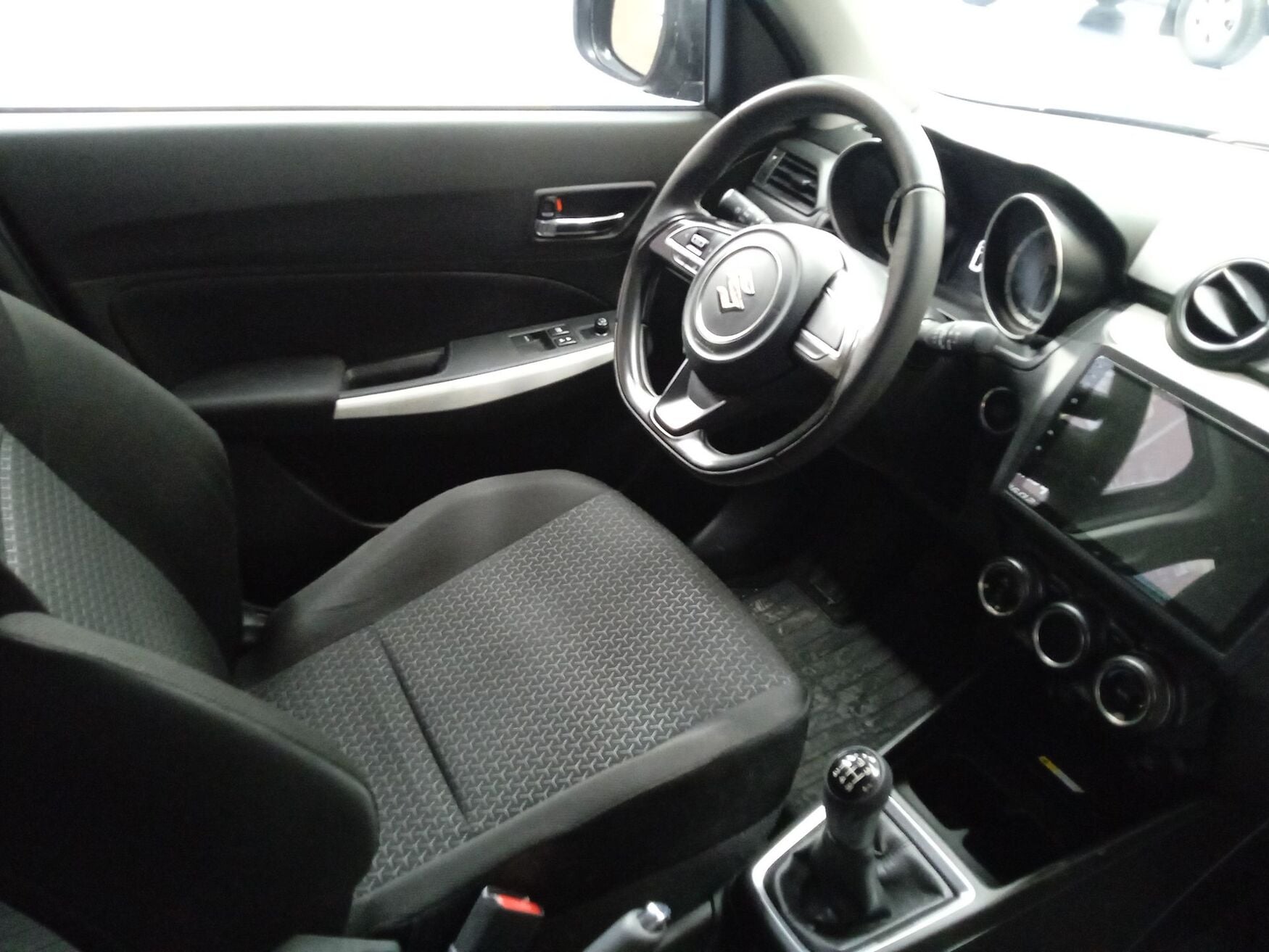 SUZUKI SWIFT 2024