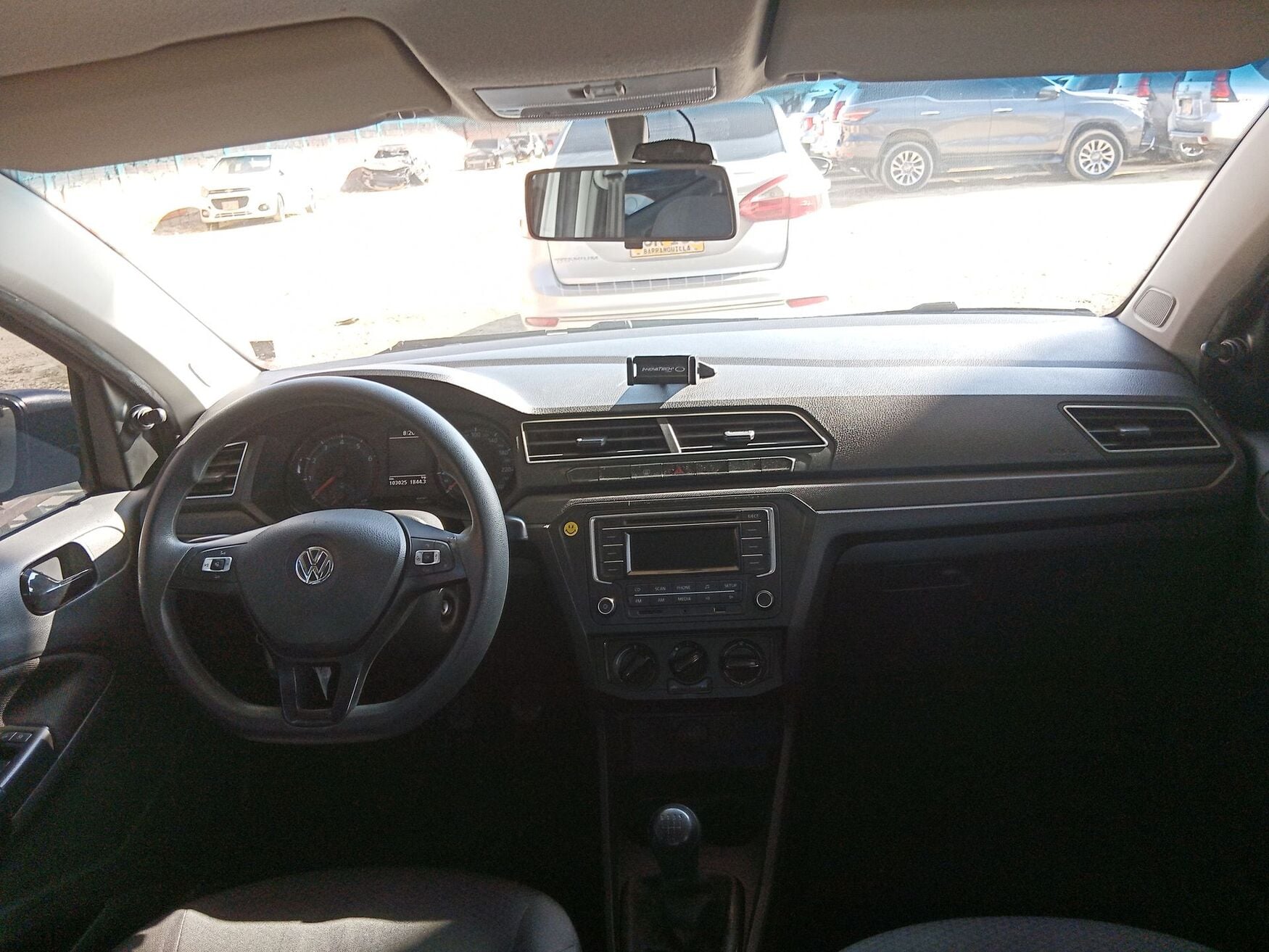 VOLKSWAGEN VOYAGE 2022