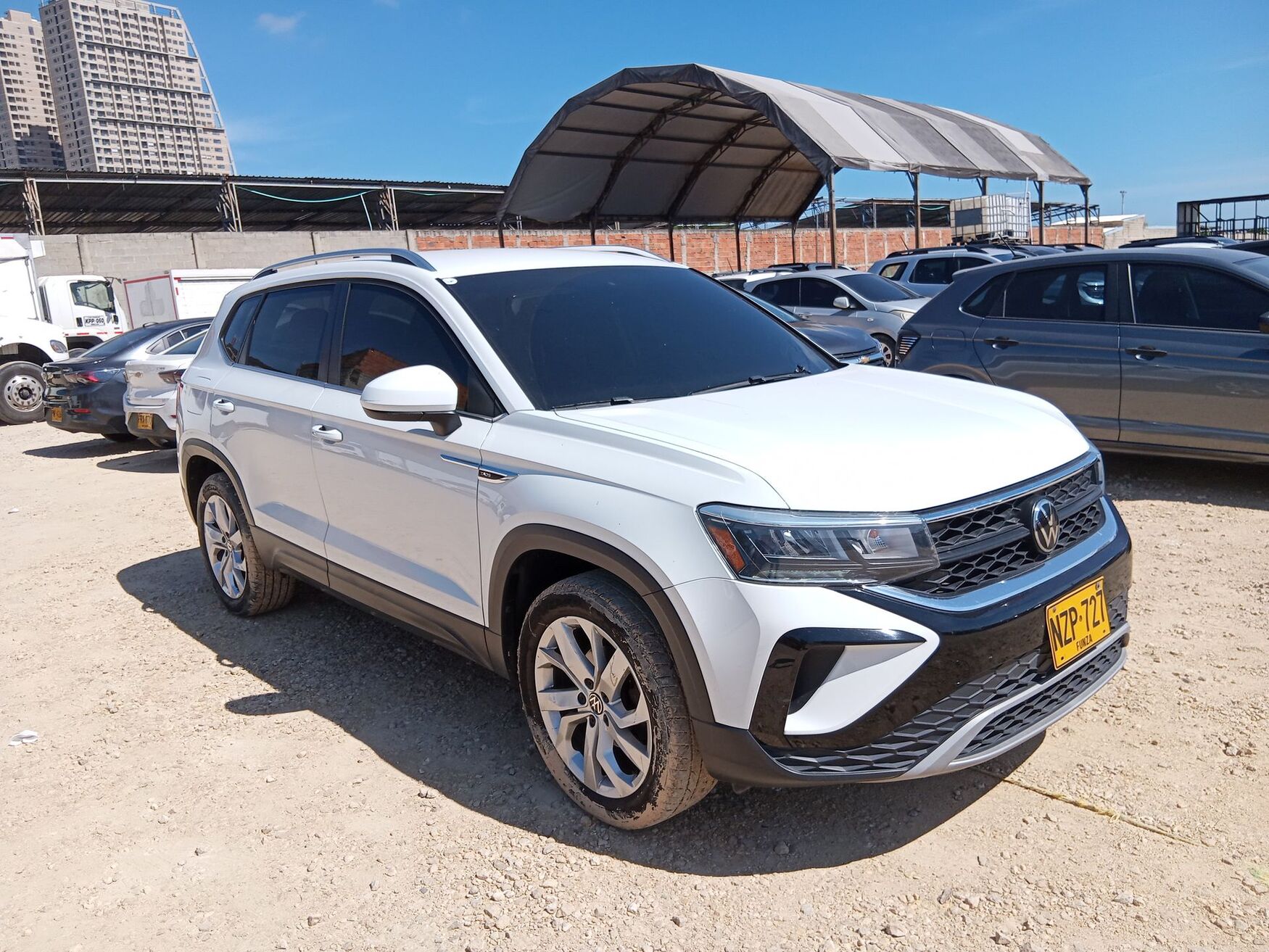 VOLKSWAGEN TAOS 2024