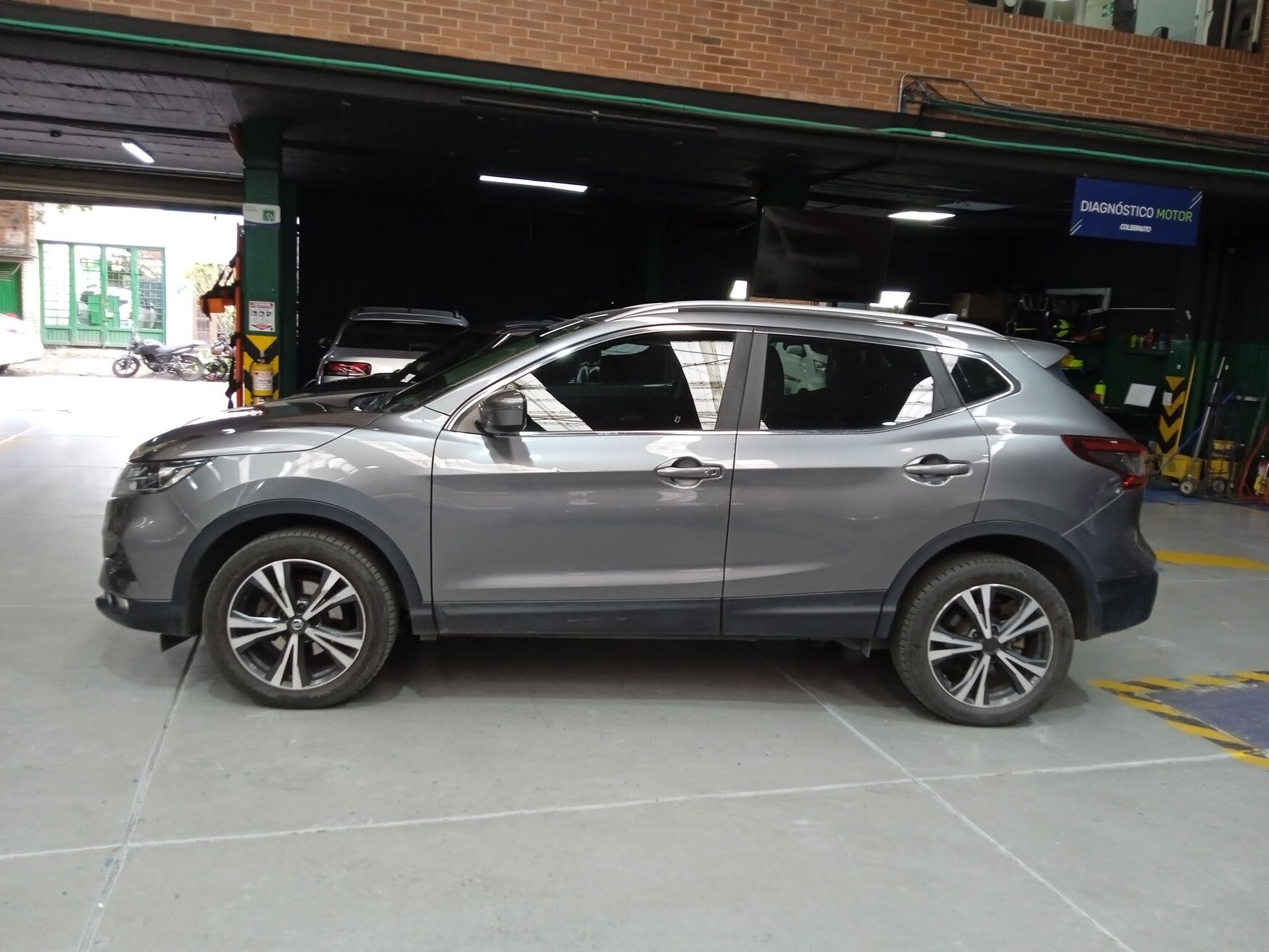 NISSAN QASHQAI 2019