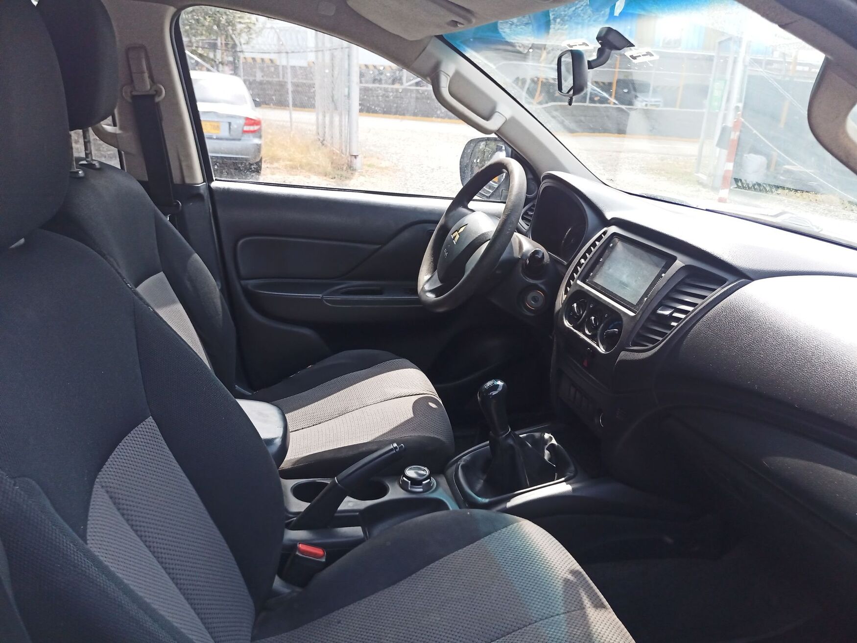 MITSUBISHI L200 2023