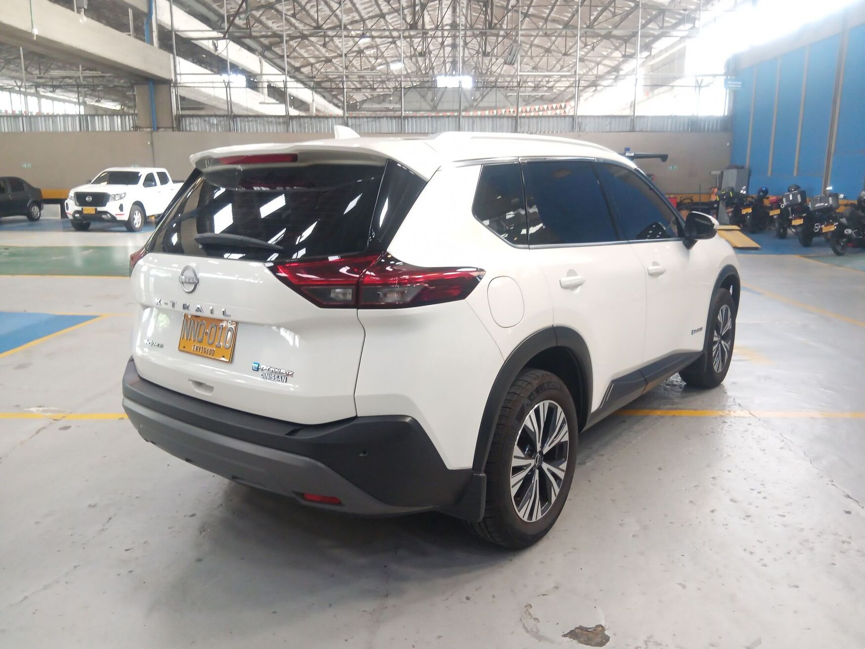 NISSAN X-TRAIL 2024