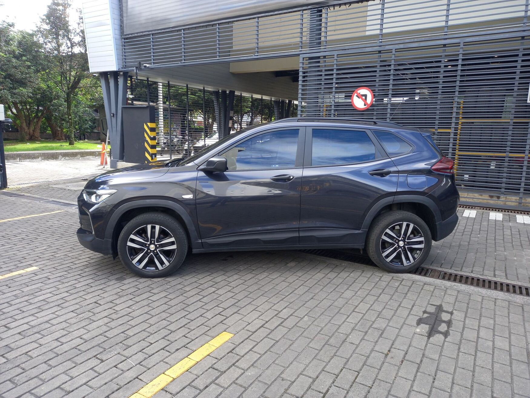 CHEVROLET TRACKER 2025