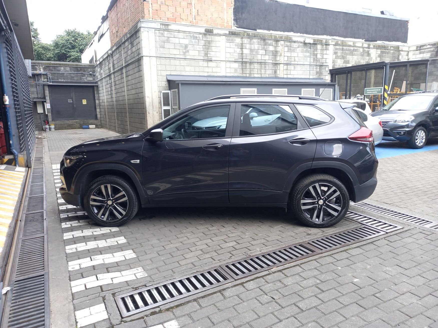 CHEVROLET TRACKER 2025