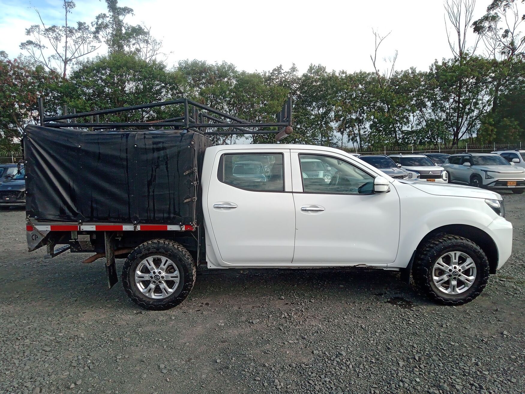 NISSAN FRONTIER 2025