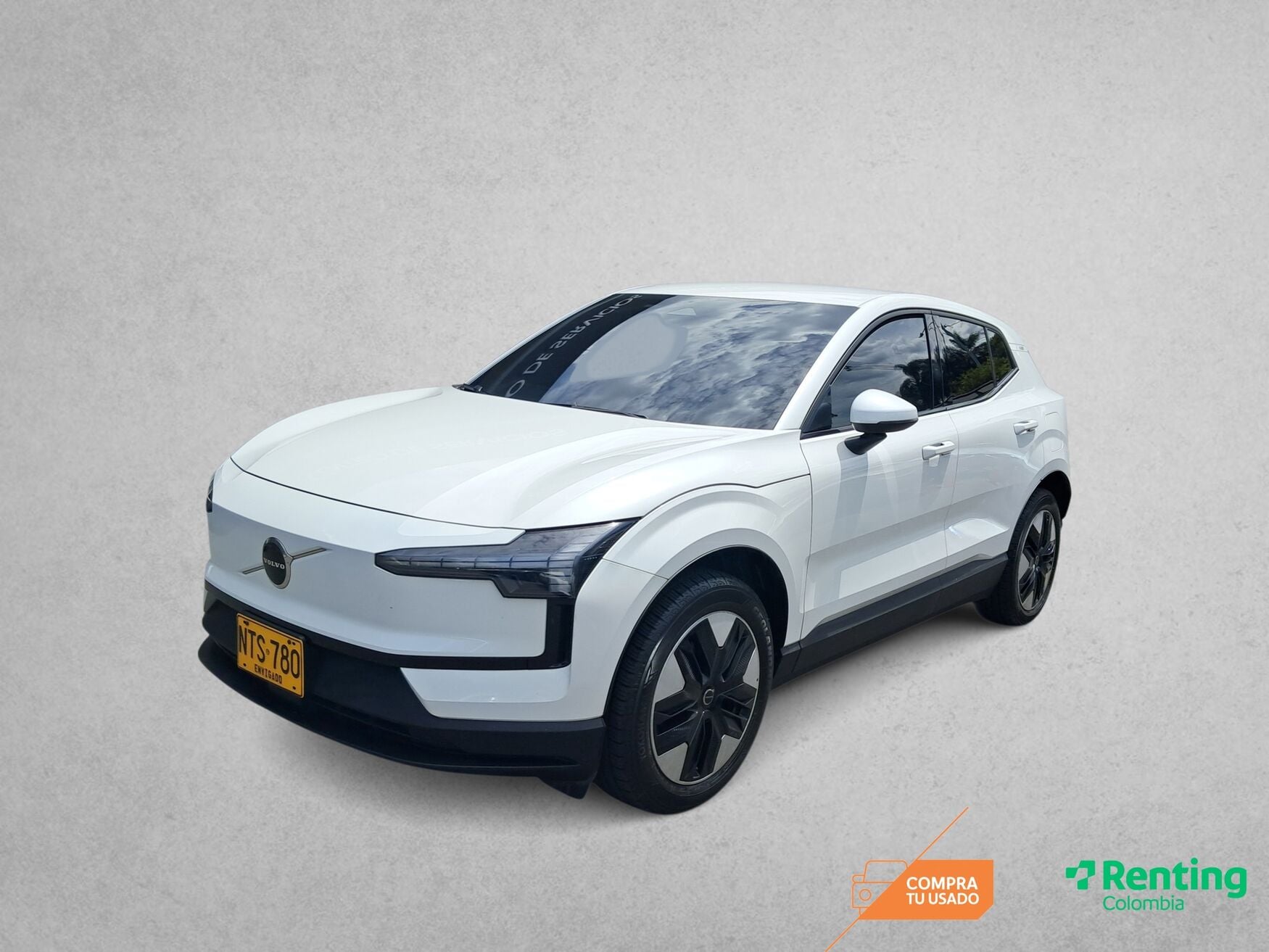 VOLVO XC30 2024